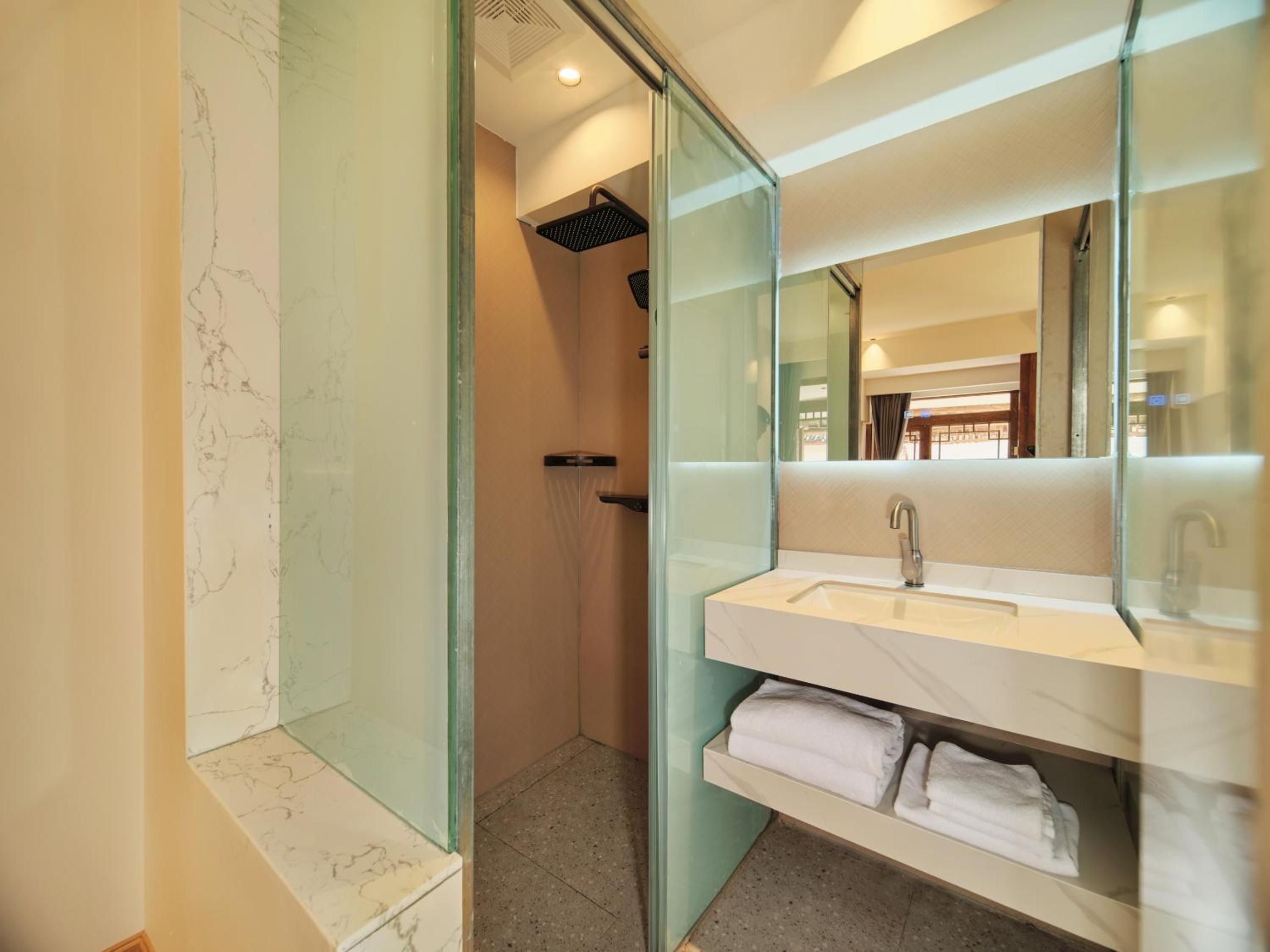 Executive King Room photo 3