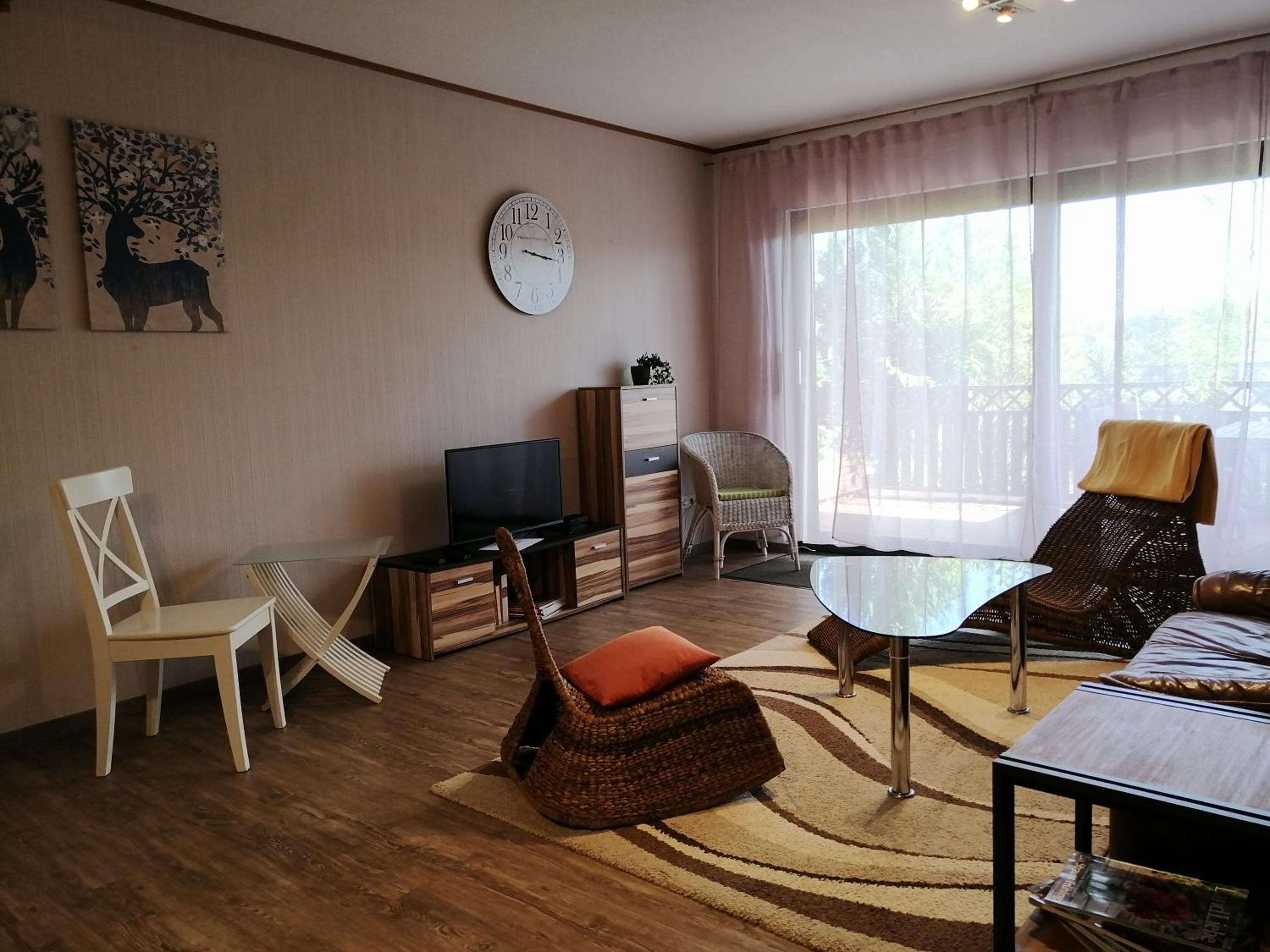 Apartment photo 2