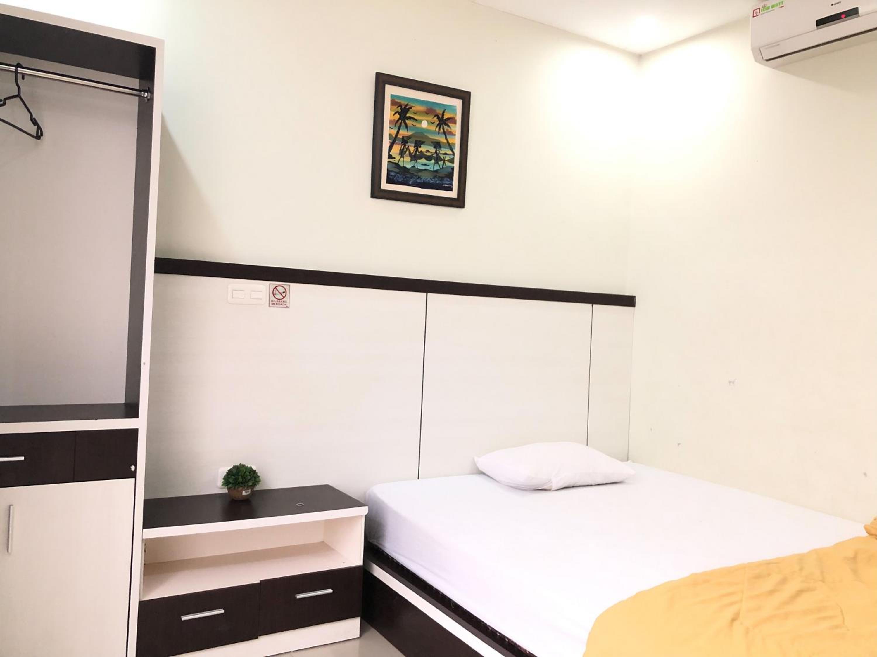 Standard Double Room - Photo 12