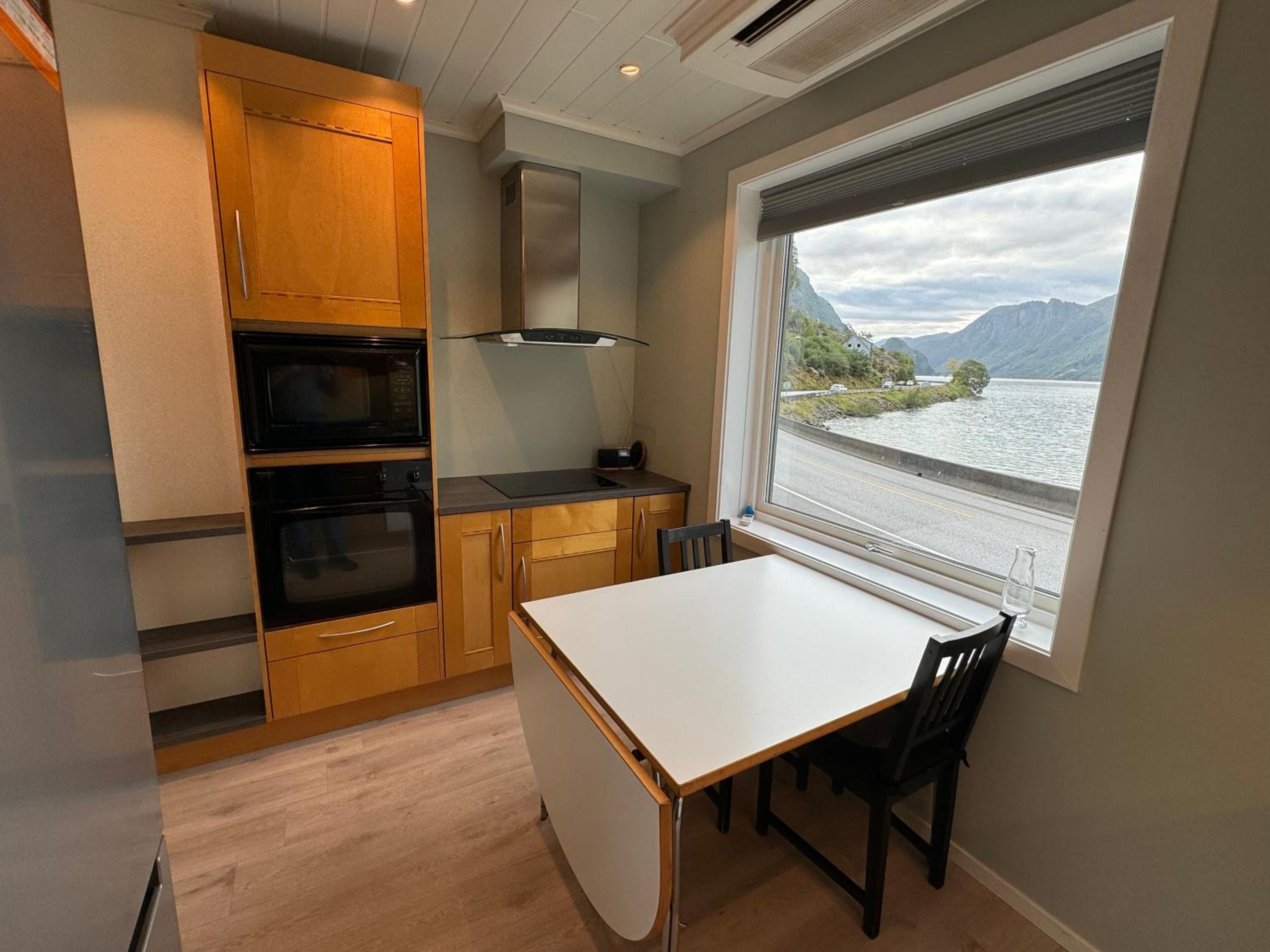 Two-Bedroom House photo 2