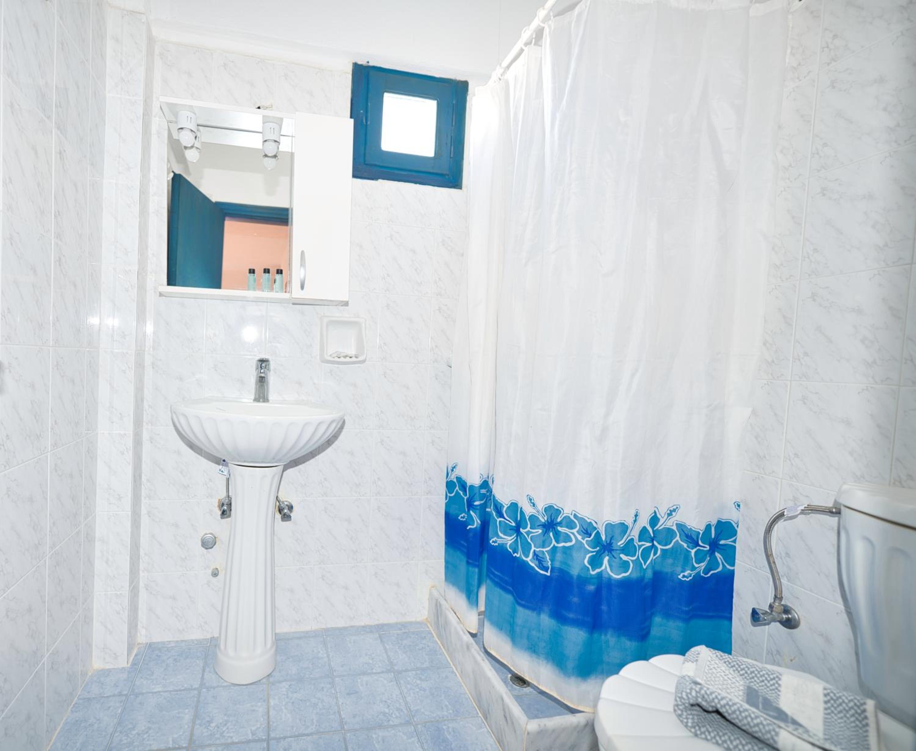 Triple Room - Photo 5