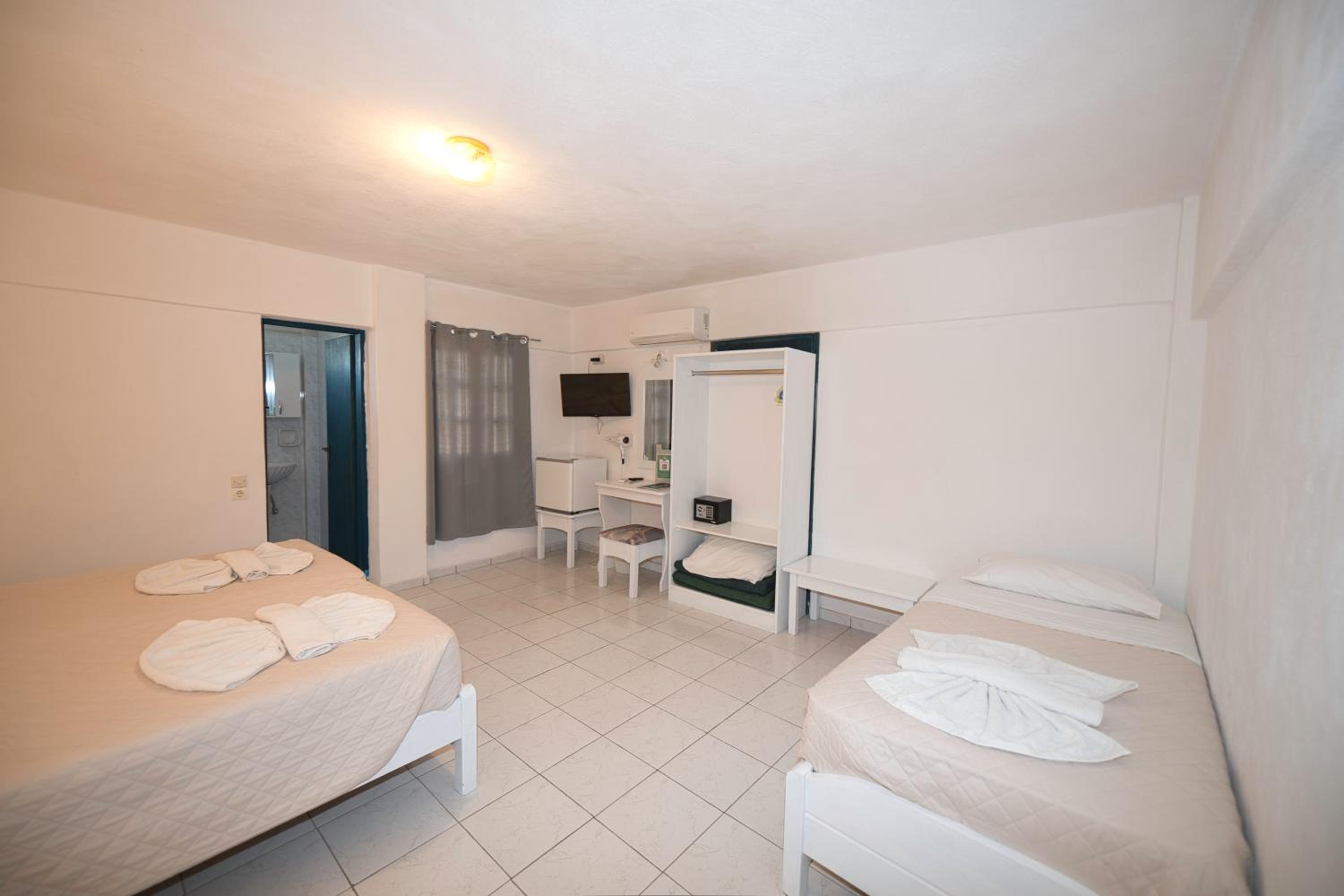Triple Room - Photo 8
