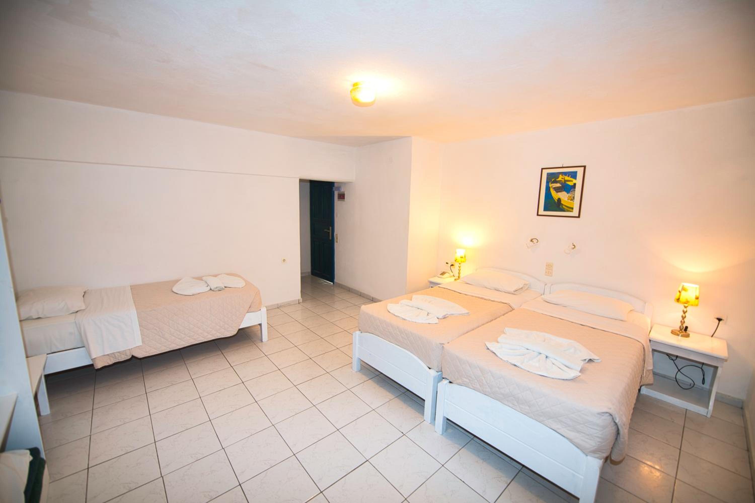 Triple Room - Photo 7
