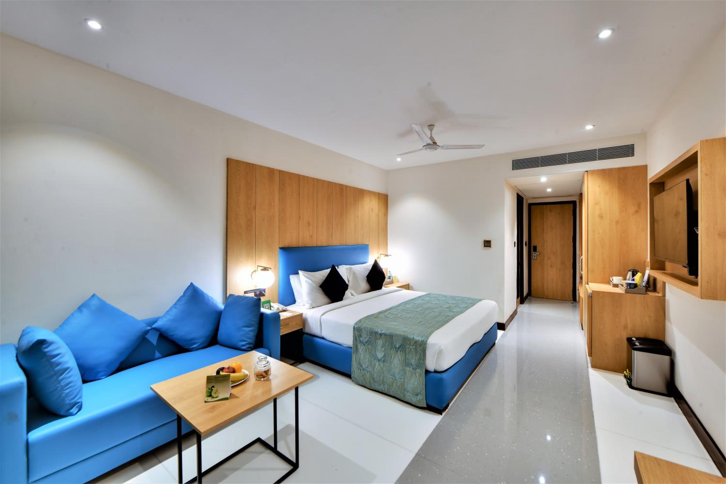 Fern Club Room photo 1