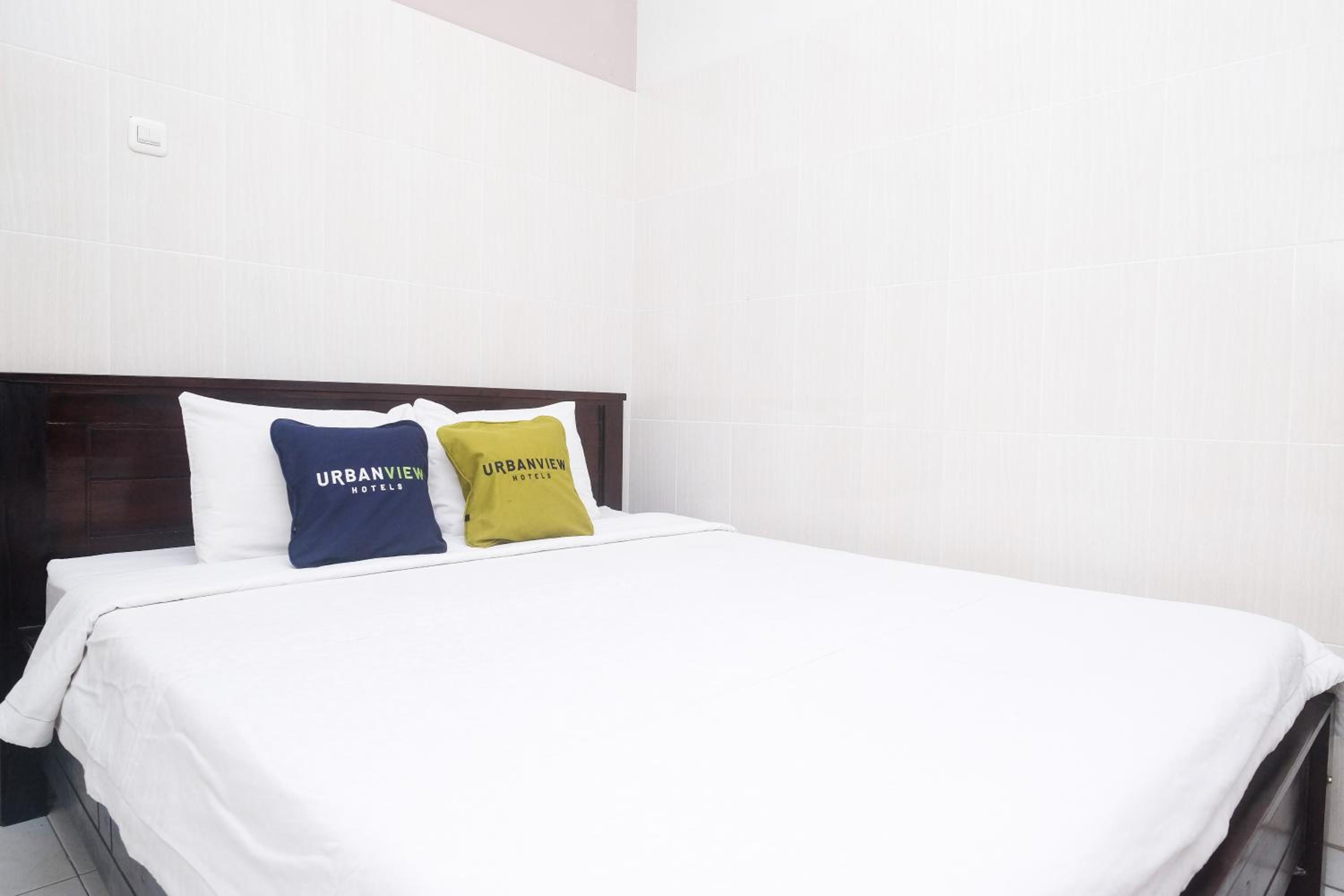 Deluxe Double Room - Photo 9