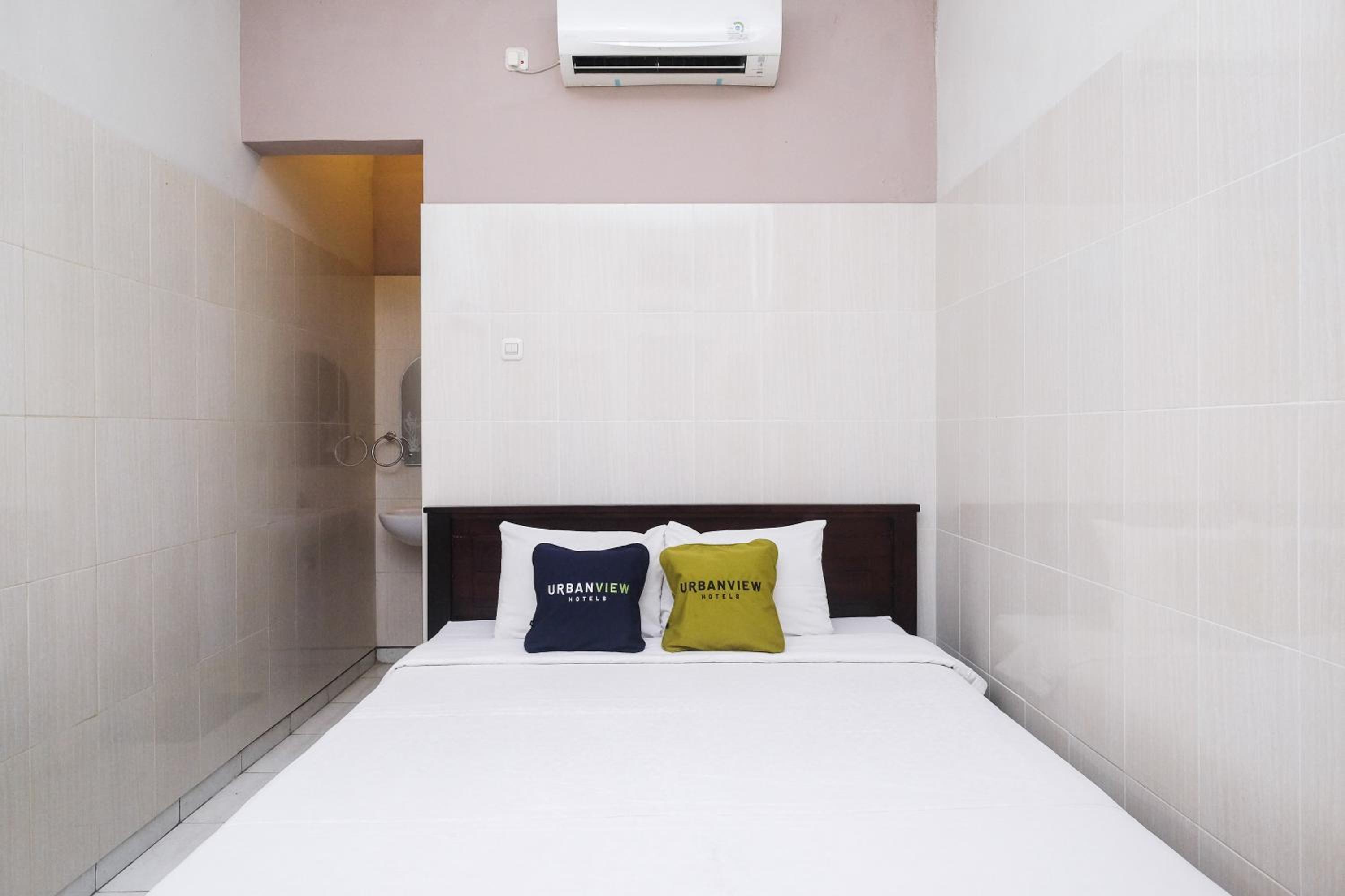 Deluxe Double Room - Photo 12