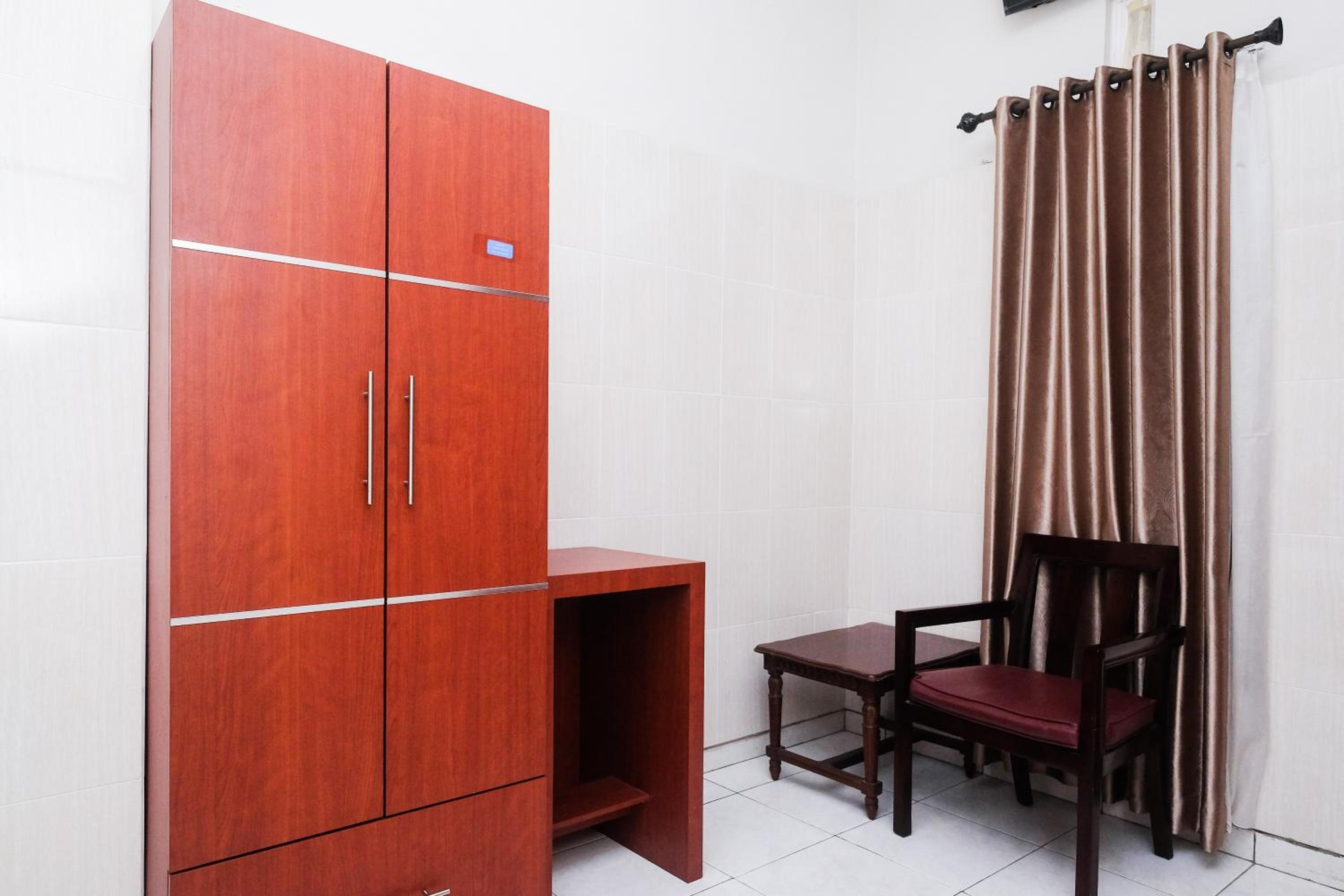 Deluxe Double Room - Photo 21