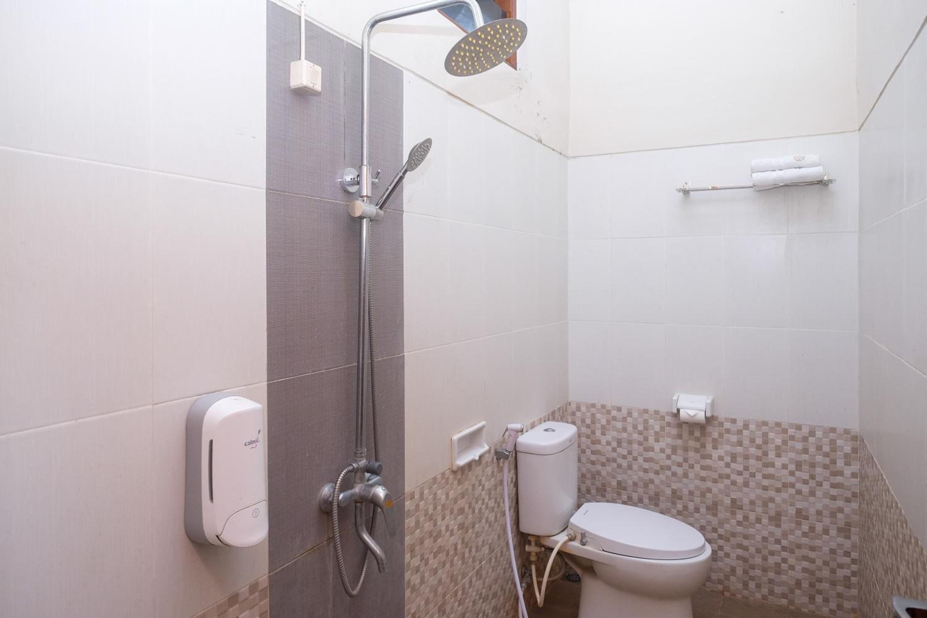 Delxue Twin Room - Photo 7