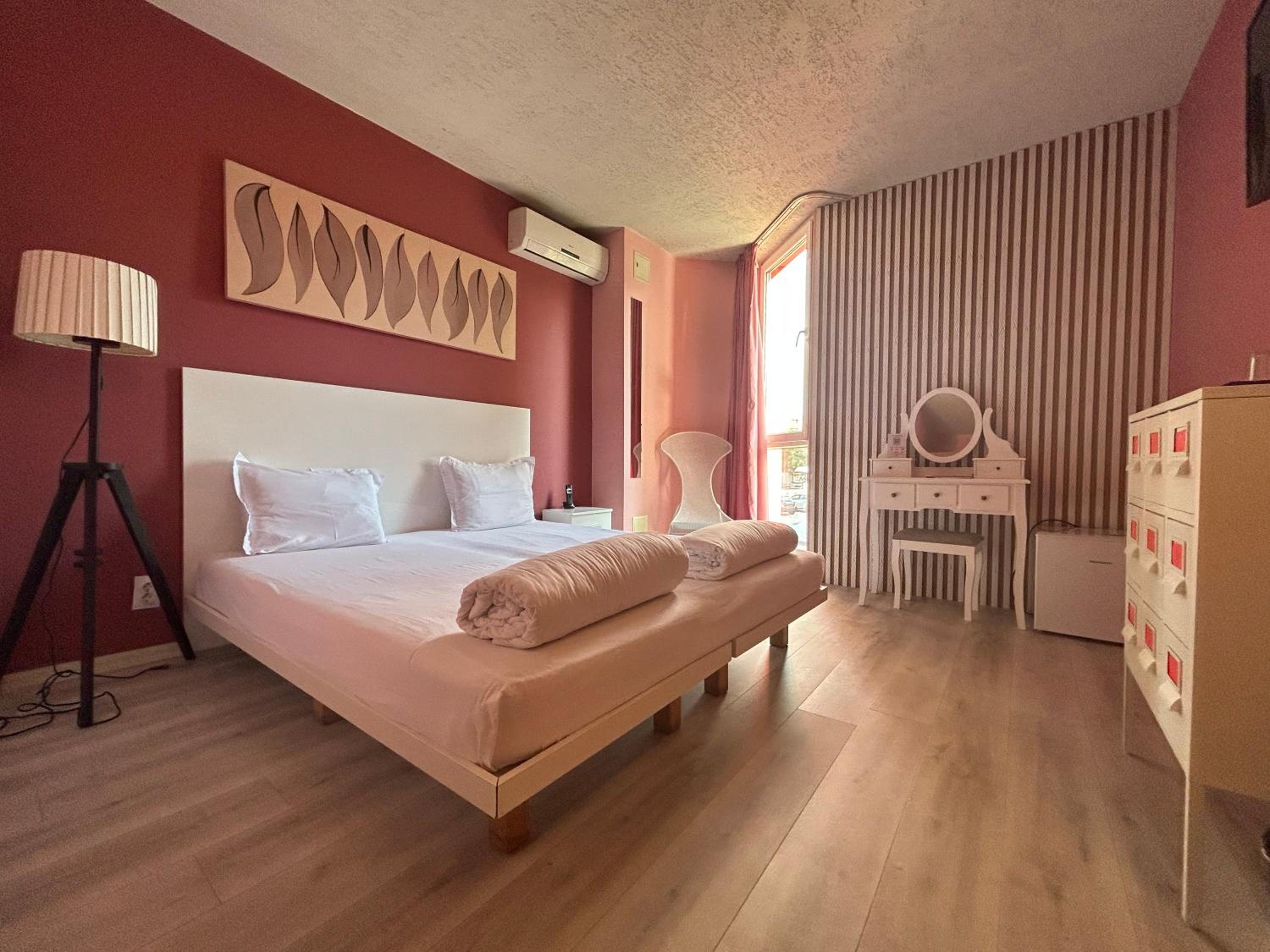 Economy Twin Room photo 1