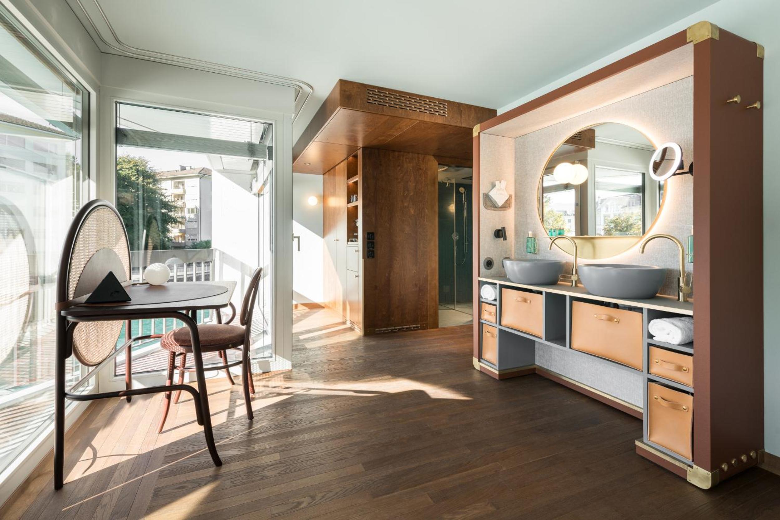 Suite with River View photo 3