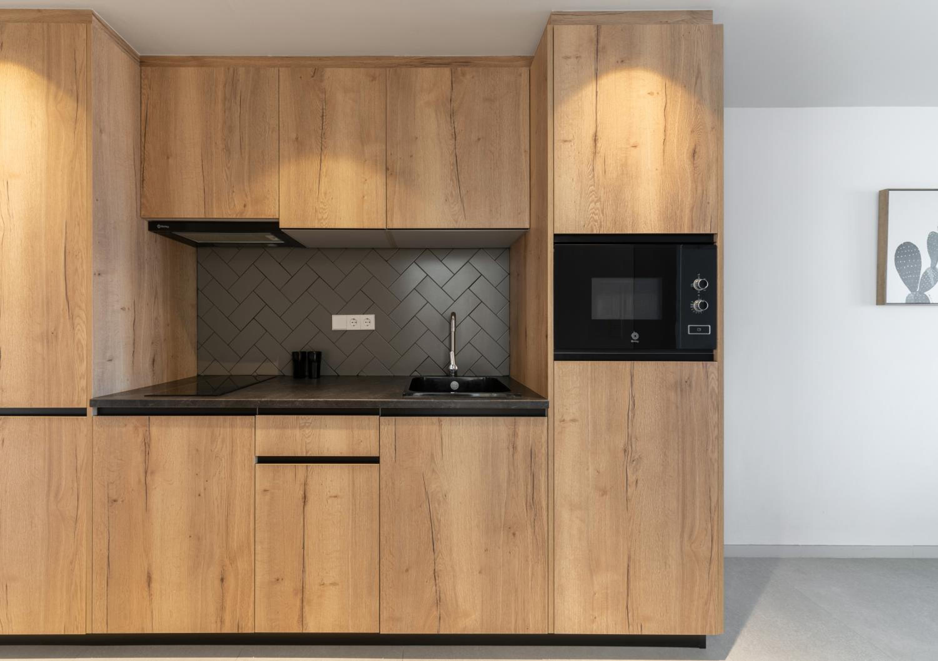 One-Bedroom Apartment (4 Adults) photo 2