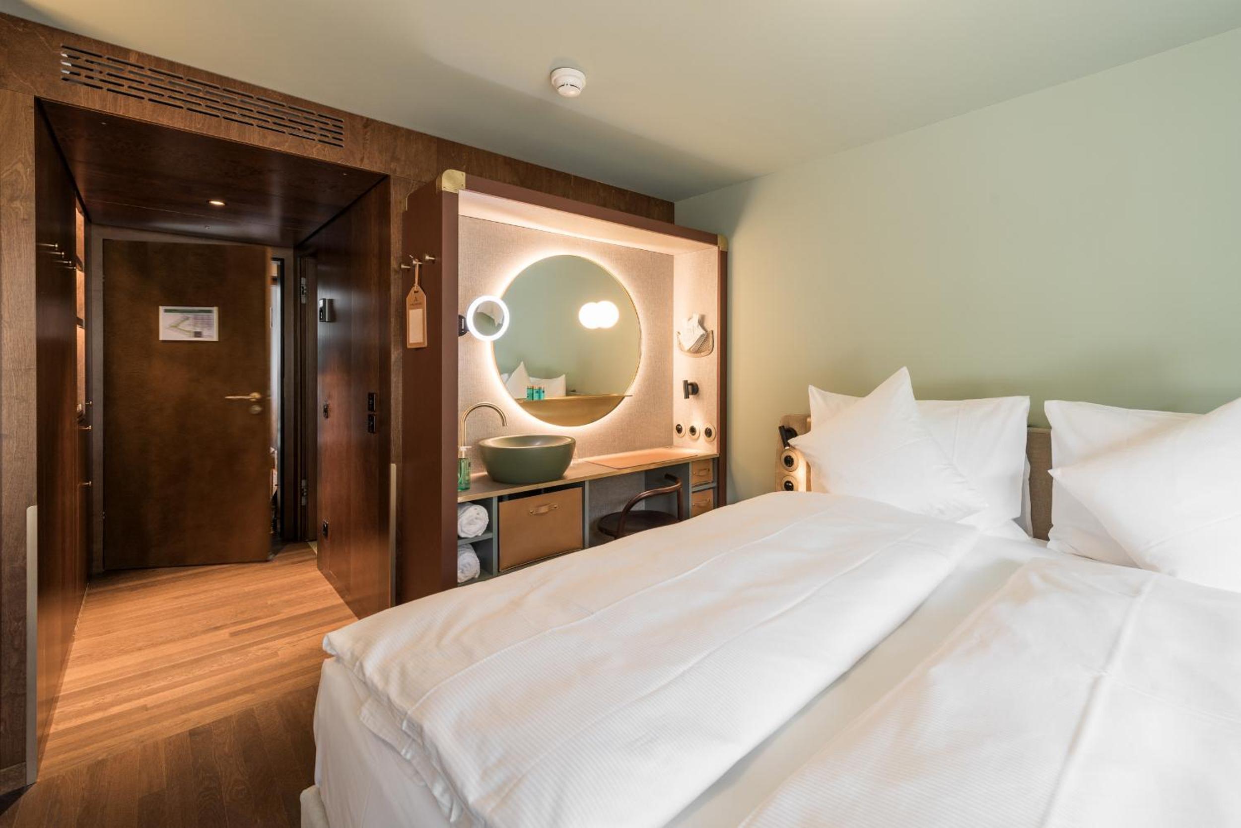Standard Double Room - Photo 5