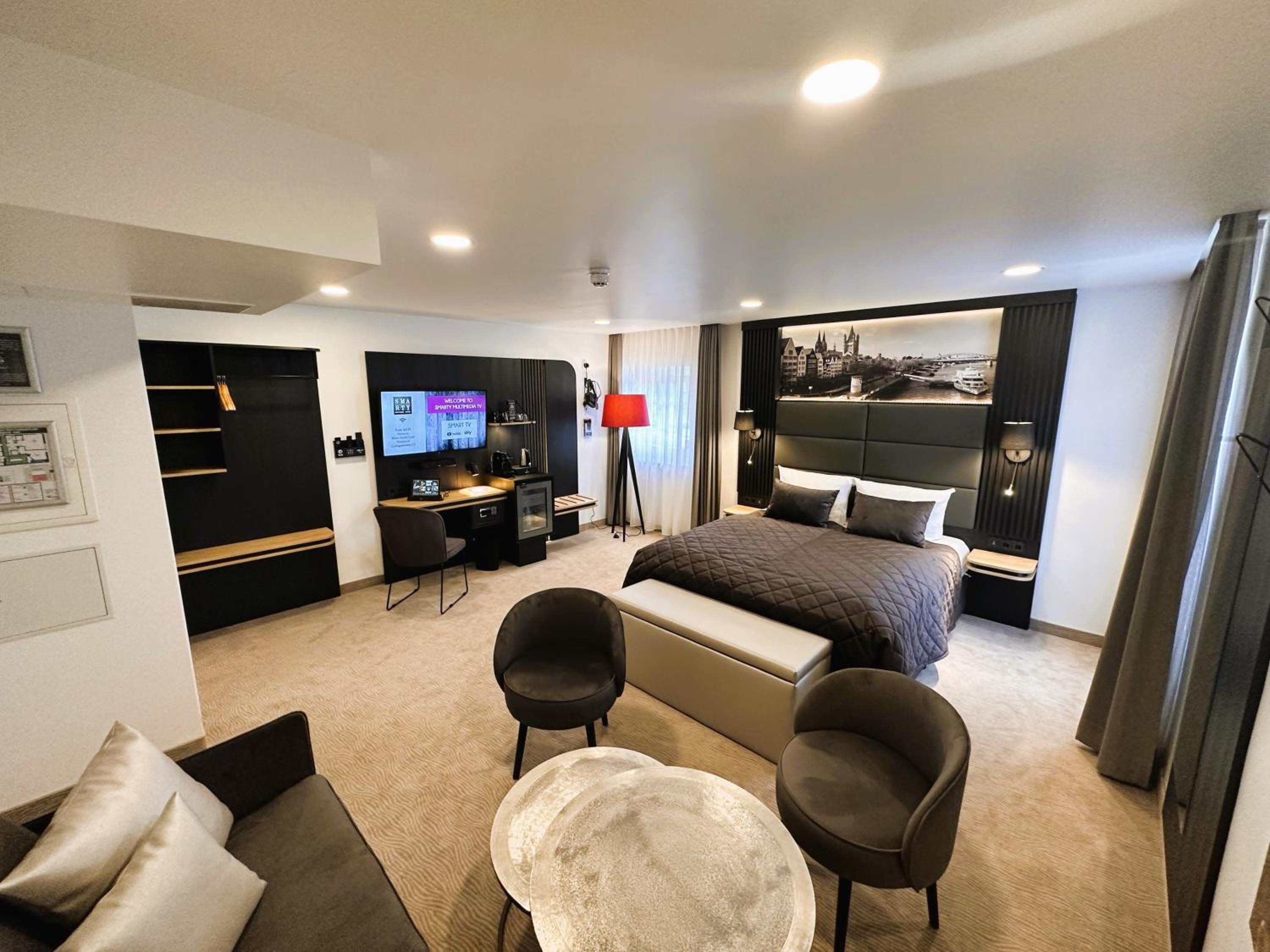 Junior Suite with River View - Photo 34