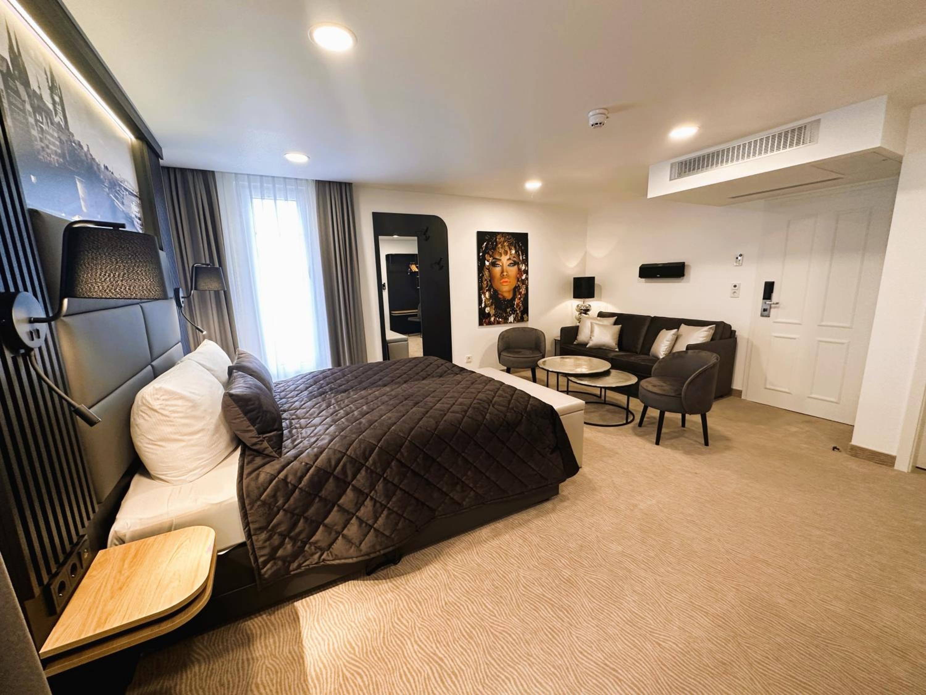 Junior Suite with River View - Photo 12