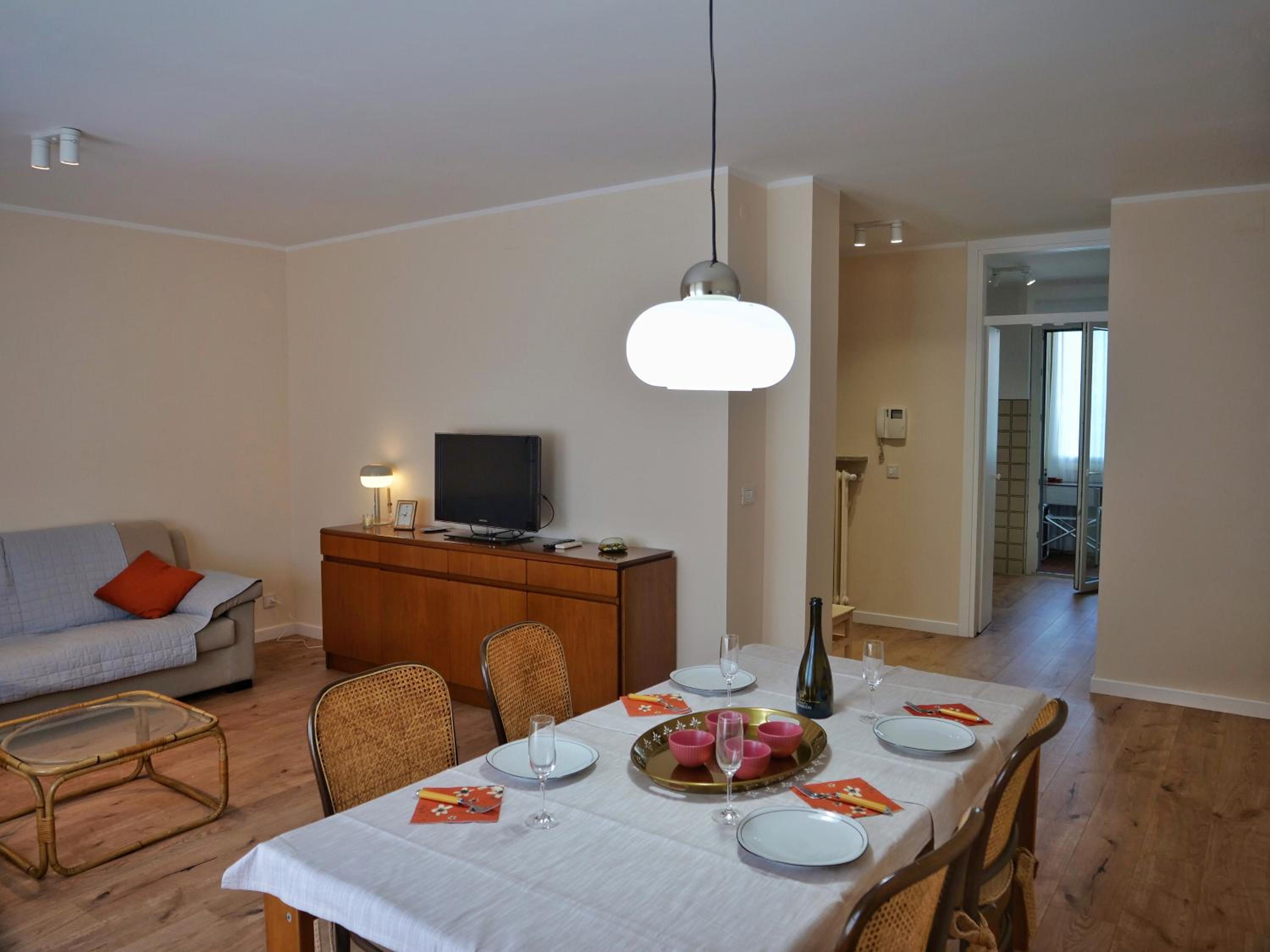 Three-Bedroom Apartment photo 2