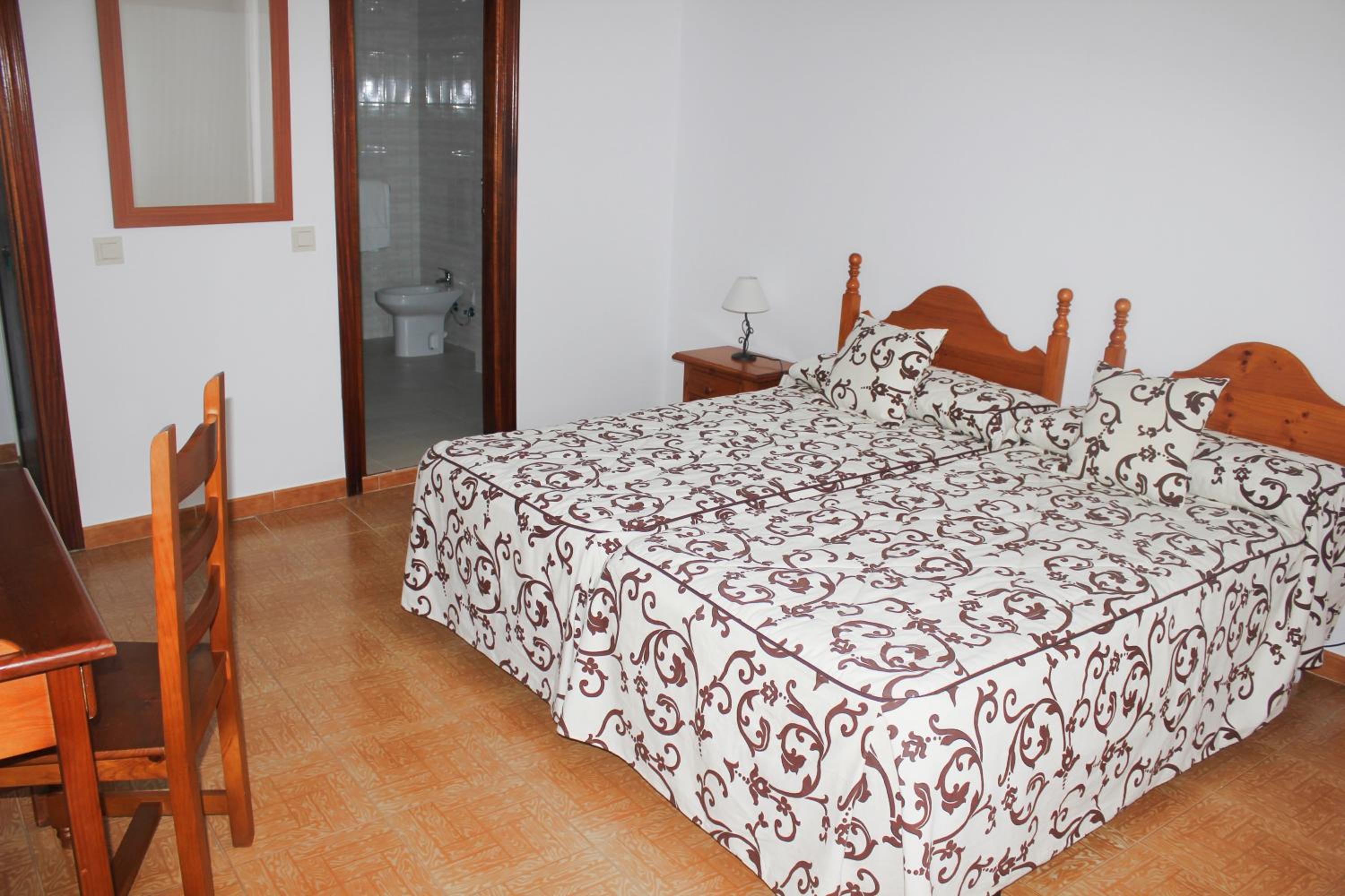 Habitación Doble con Baño Privado