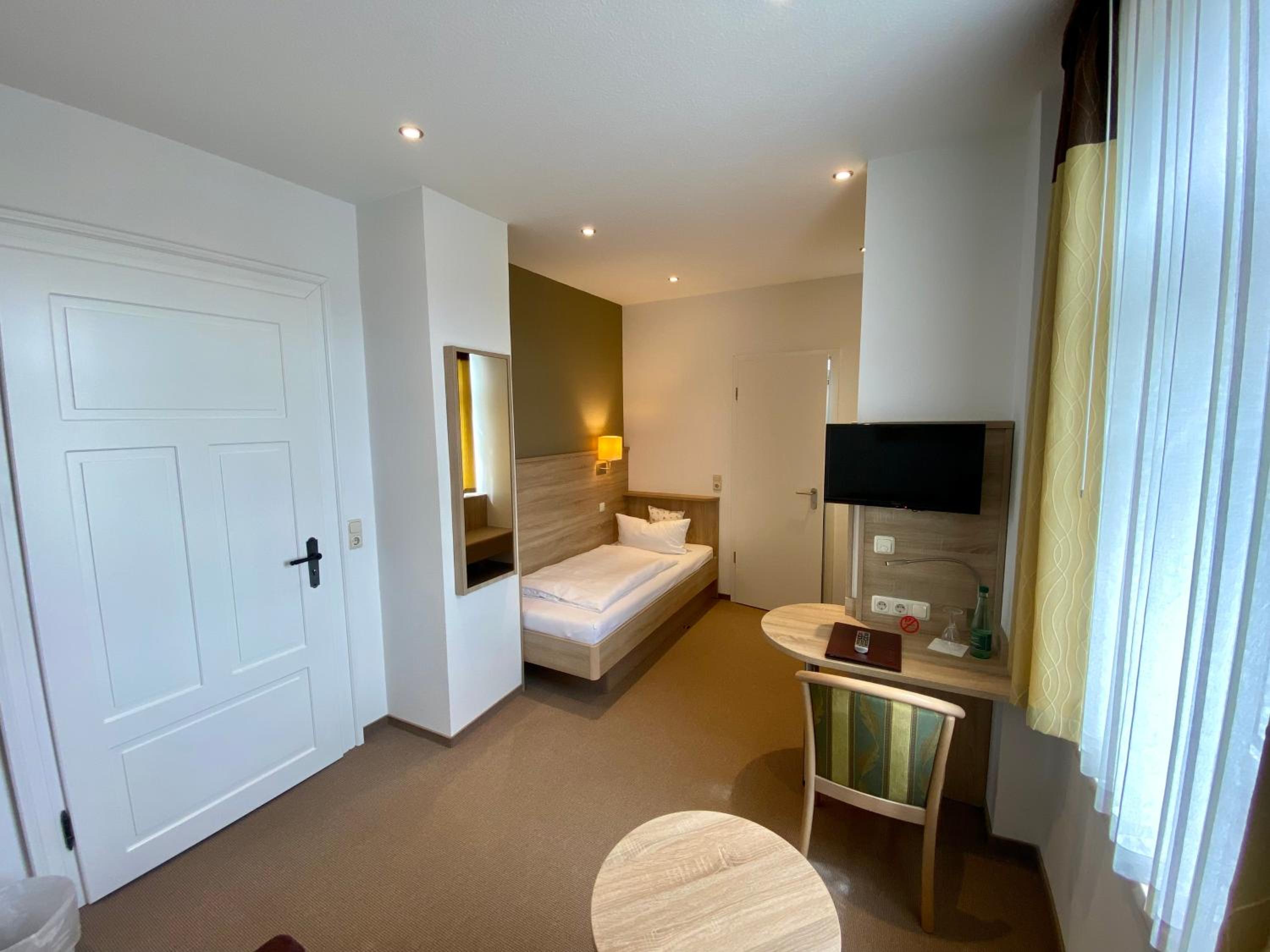 Single Room photo 1