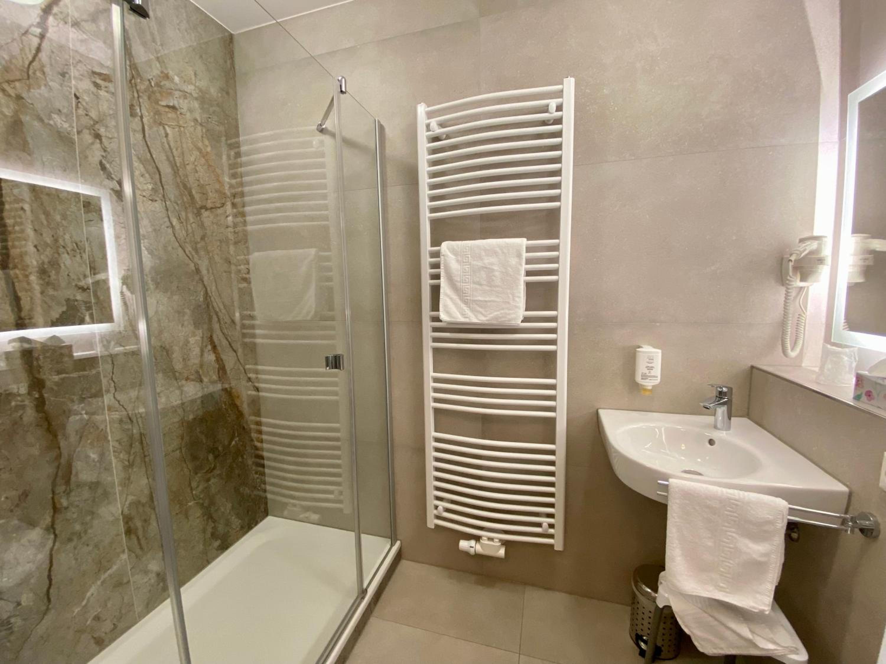 Single Room photo 3