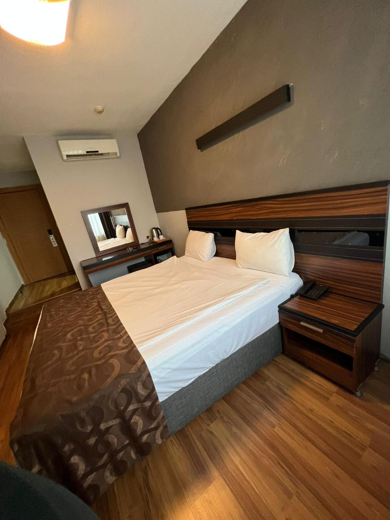 Standard Double Room photo 2