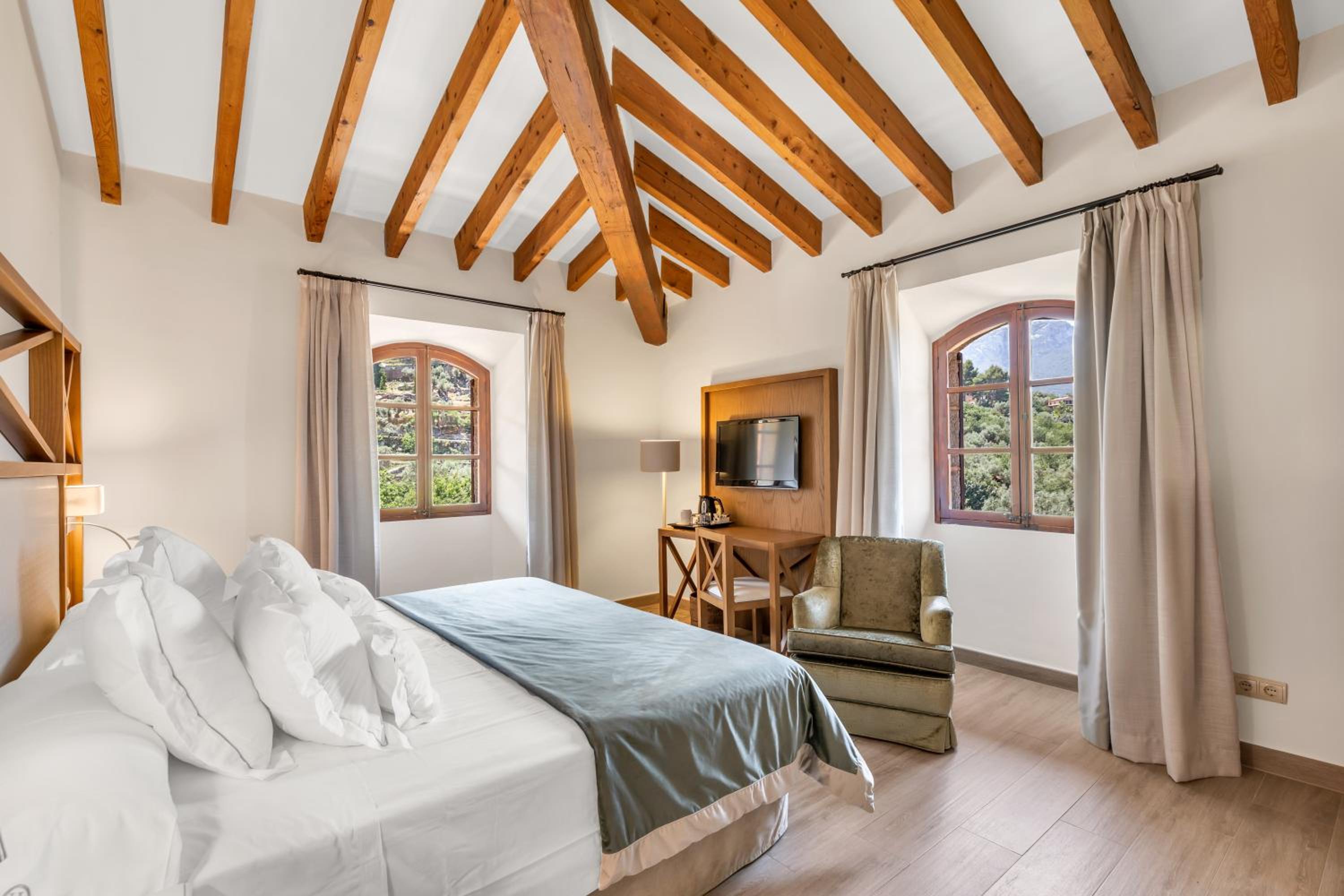 Double or Twin Room - Photo 1