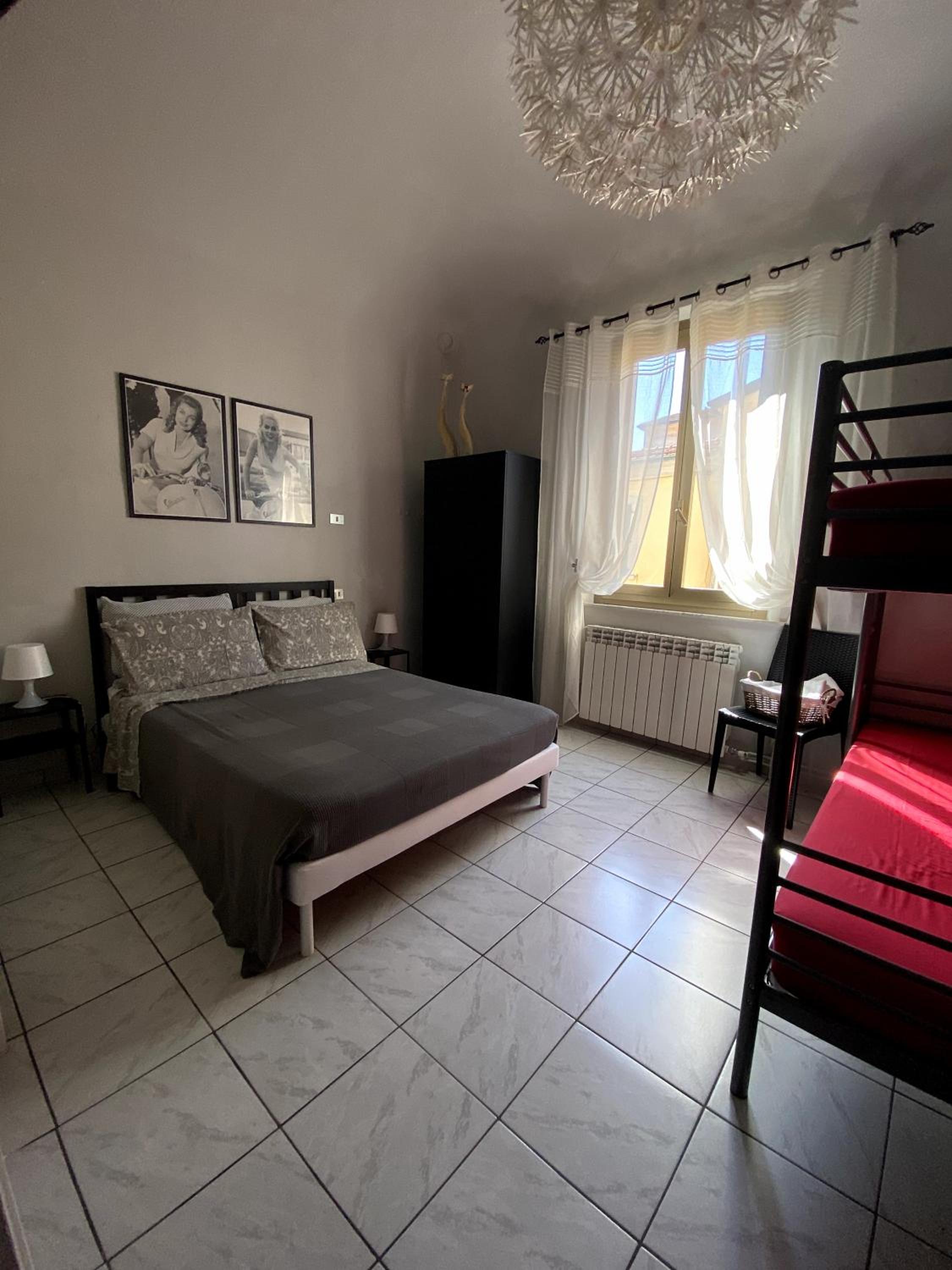Quadruple Room with Private Bathroom photo 2