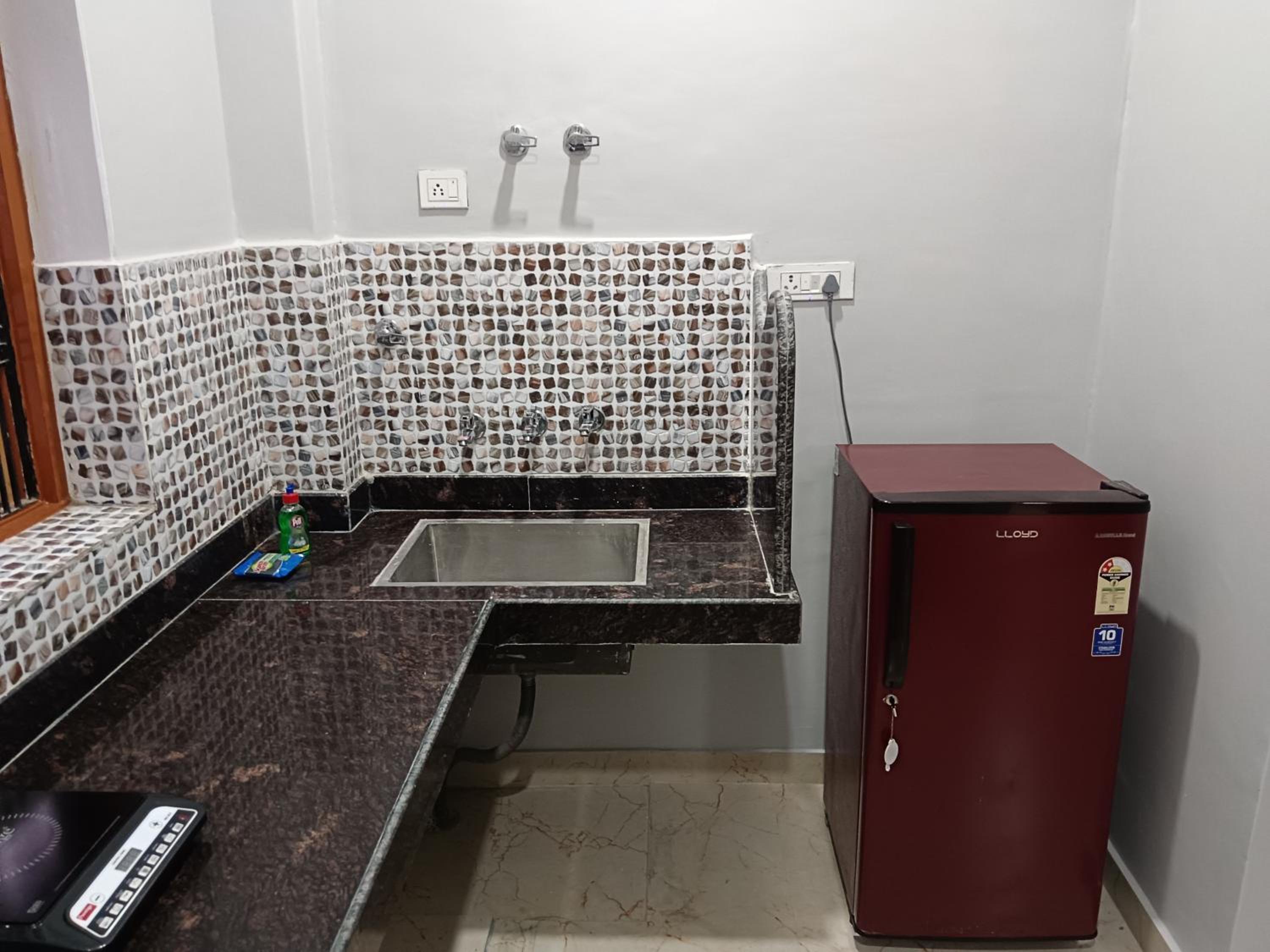 Double Room - Photo 13