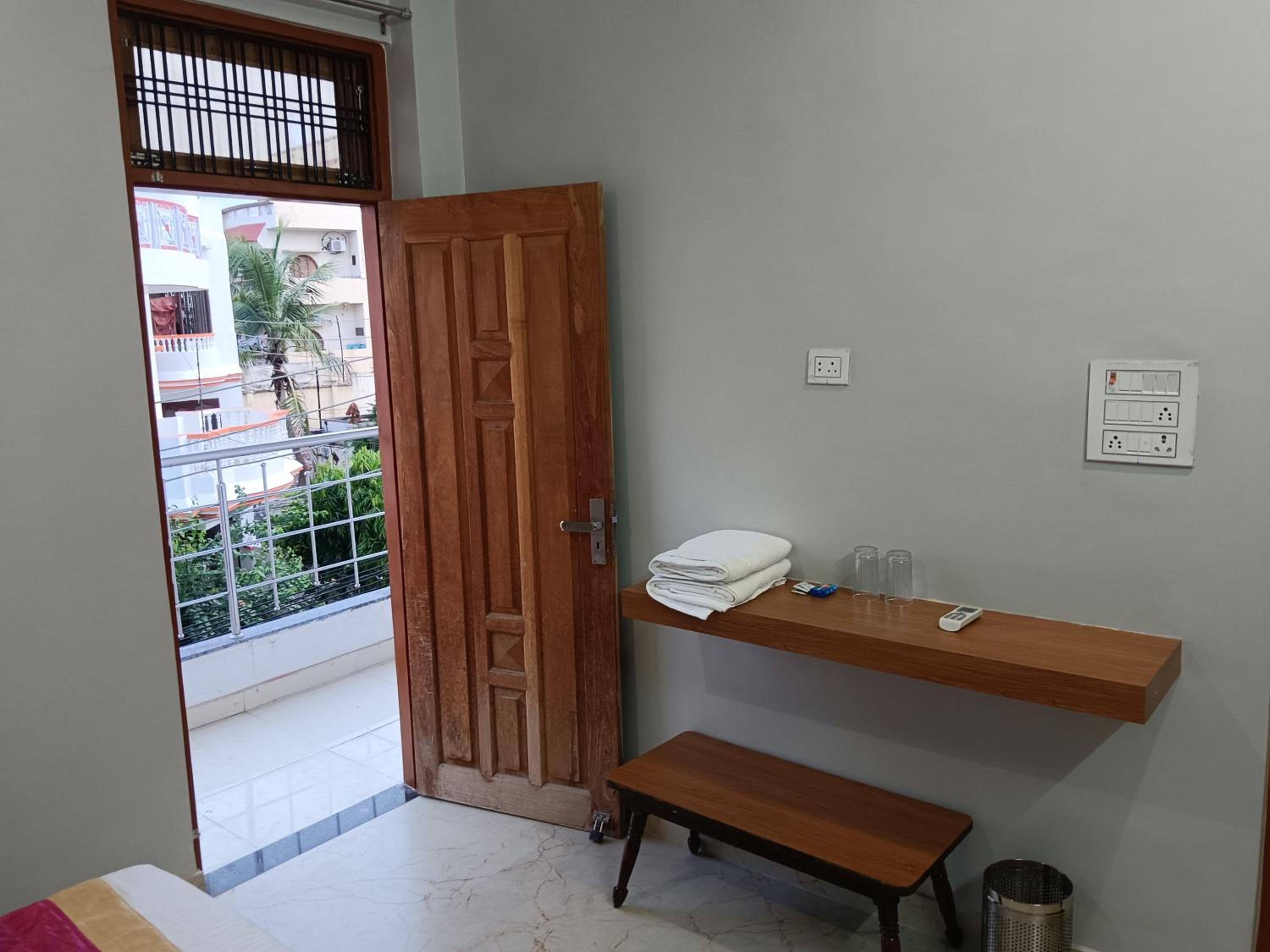 Double Room - Photo 12