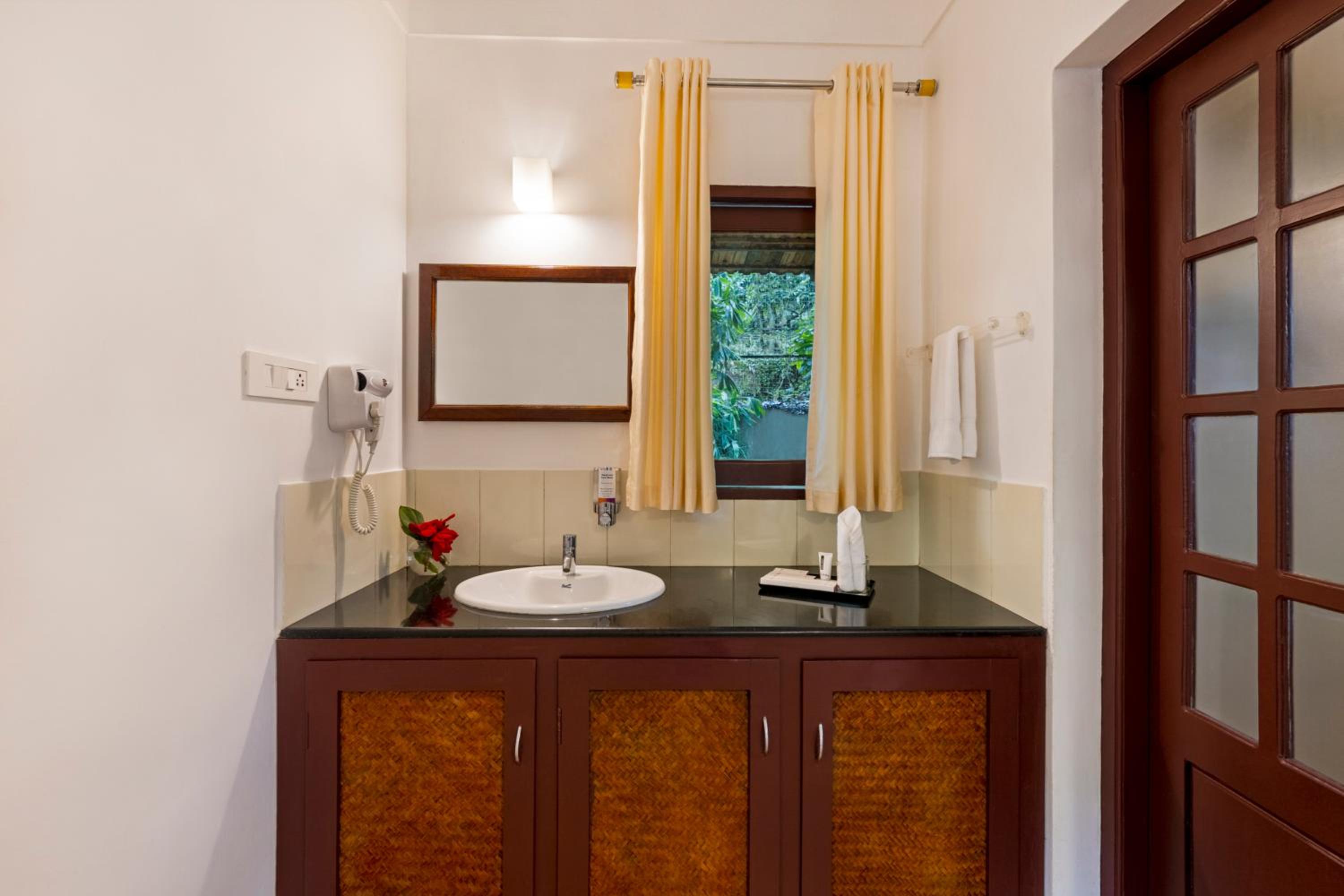 Garden View Privilege Suite With Balcony - Photo 3
