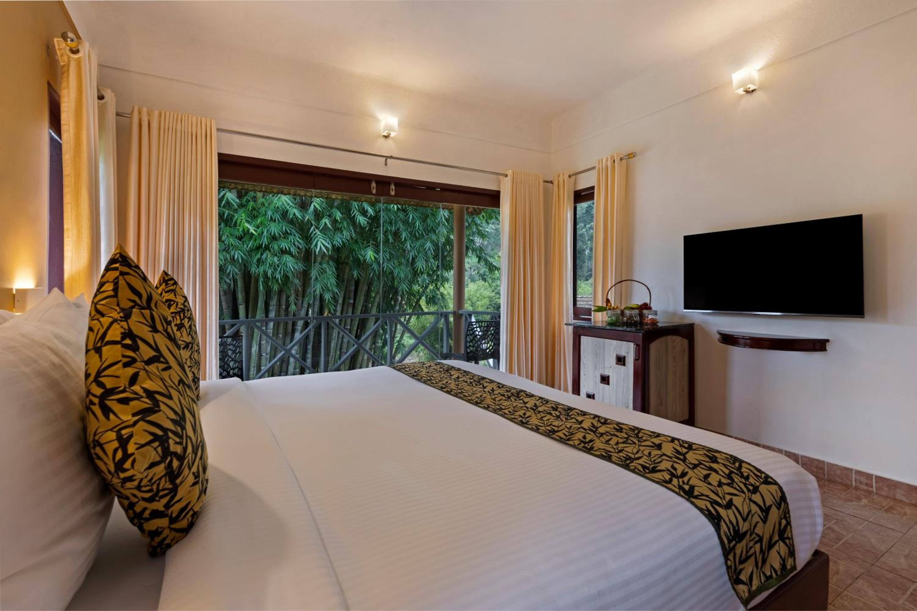 Garden View Privilege Suite With Balcony - Photo 1