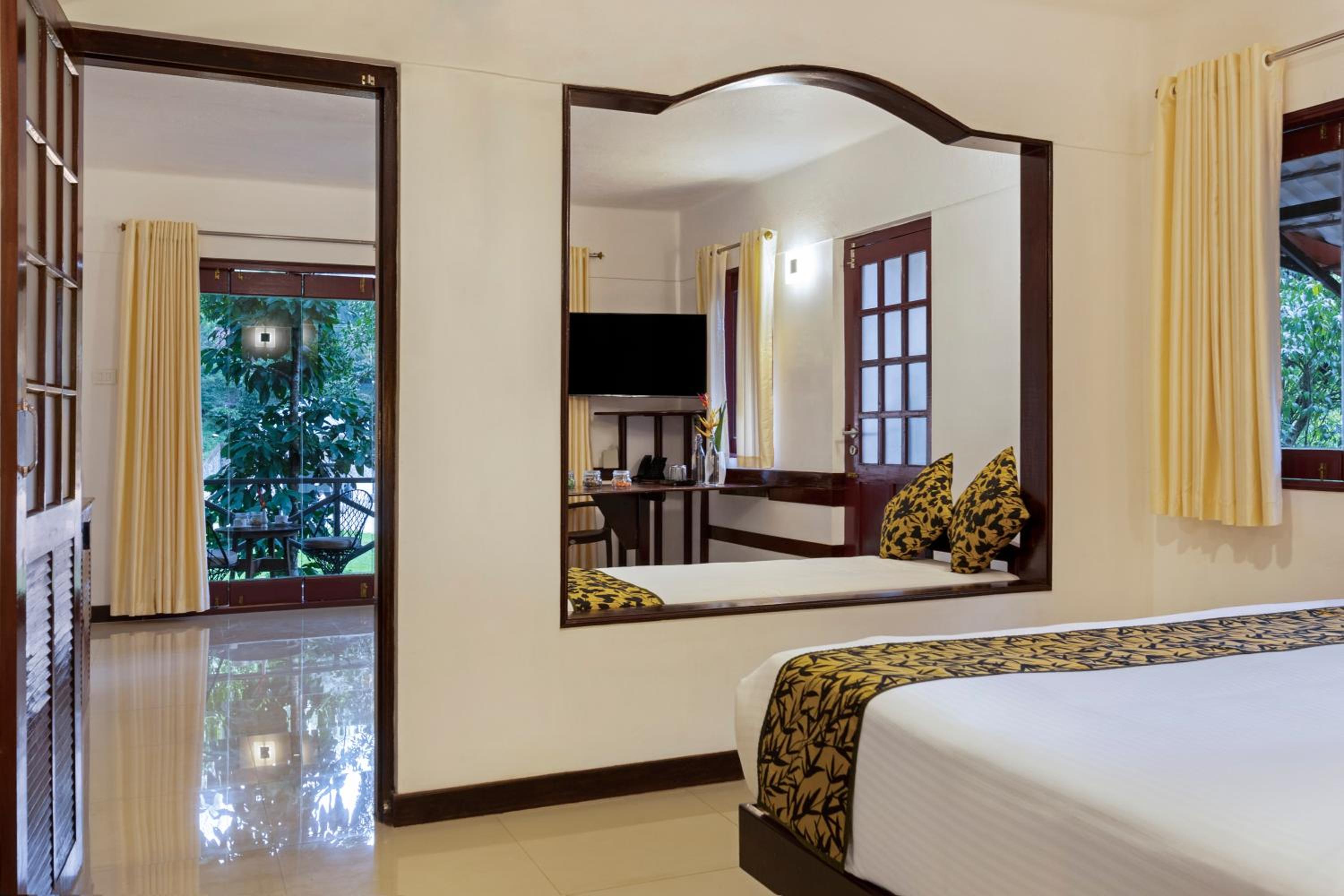 River View Family Suite With Balcony - Photo 4