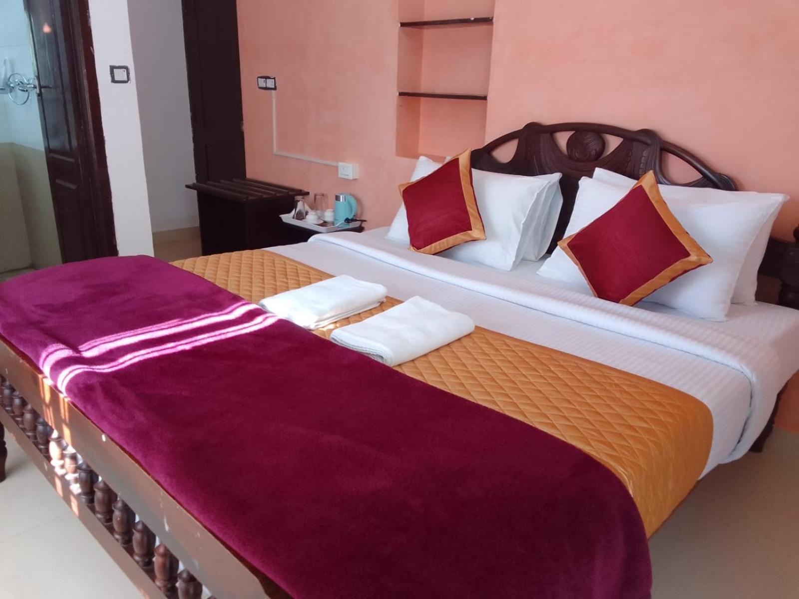 Small Double Room photo 2