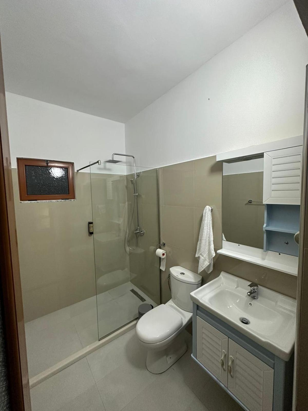 Economy Triple Room