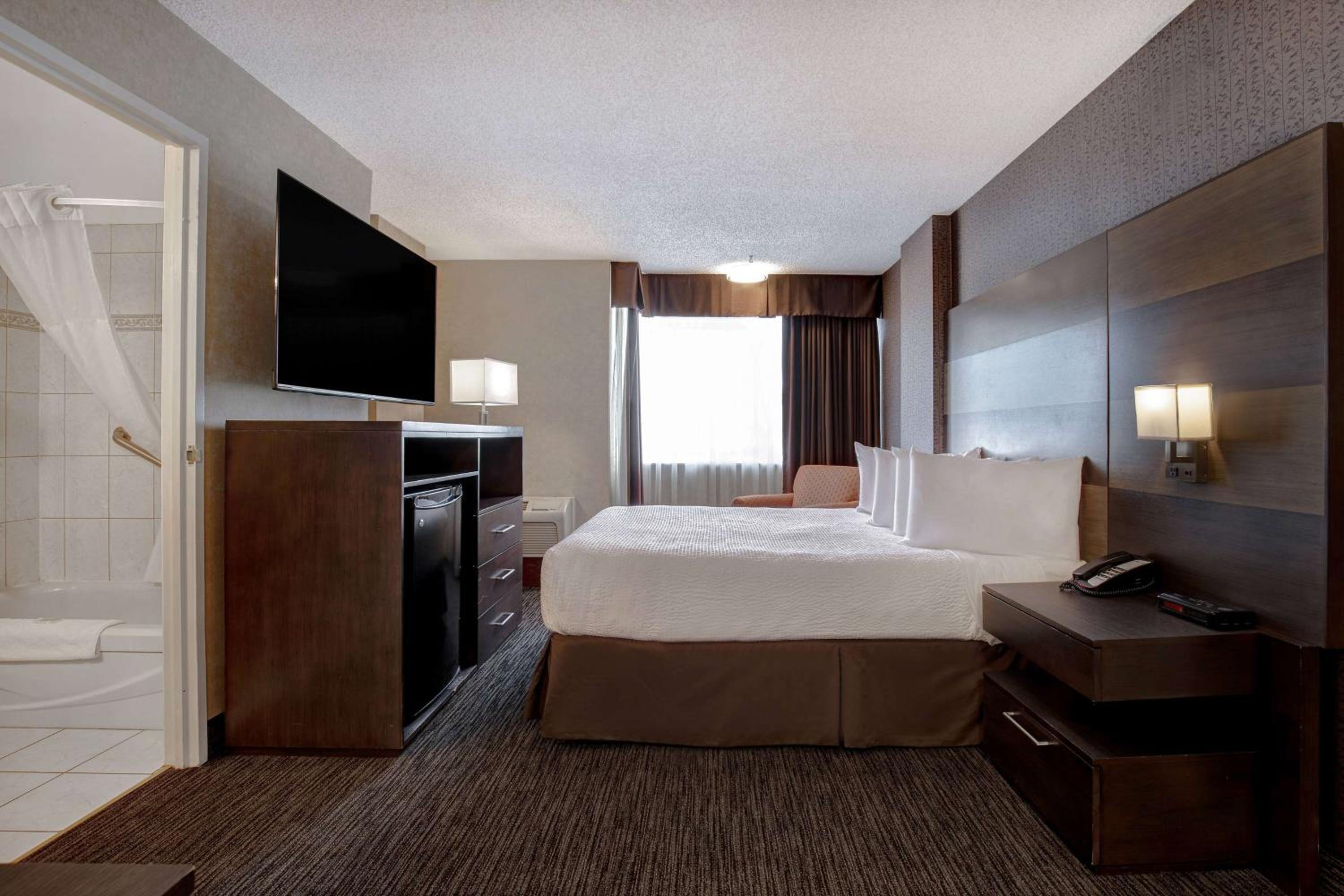 Queen Room - Disability Access/Non-Smoking - Photo 4