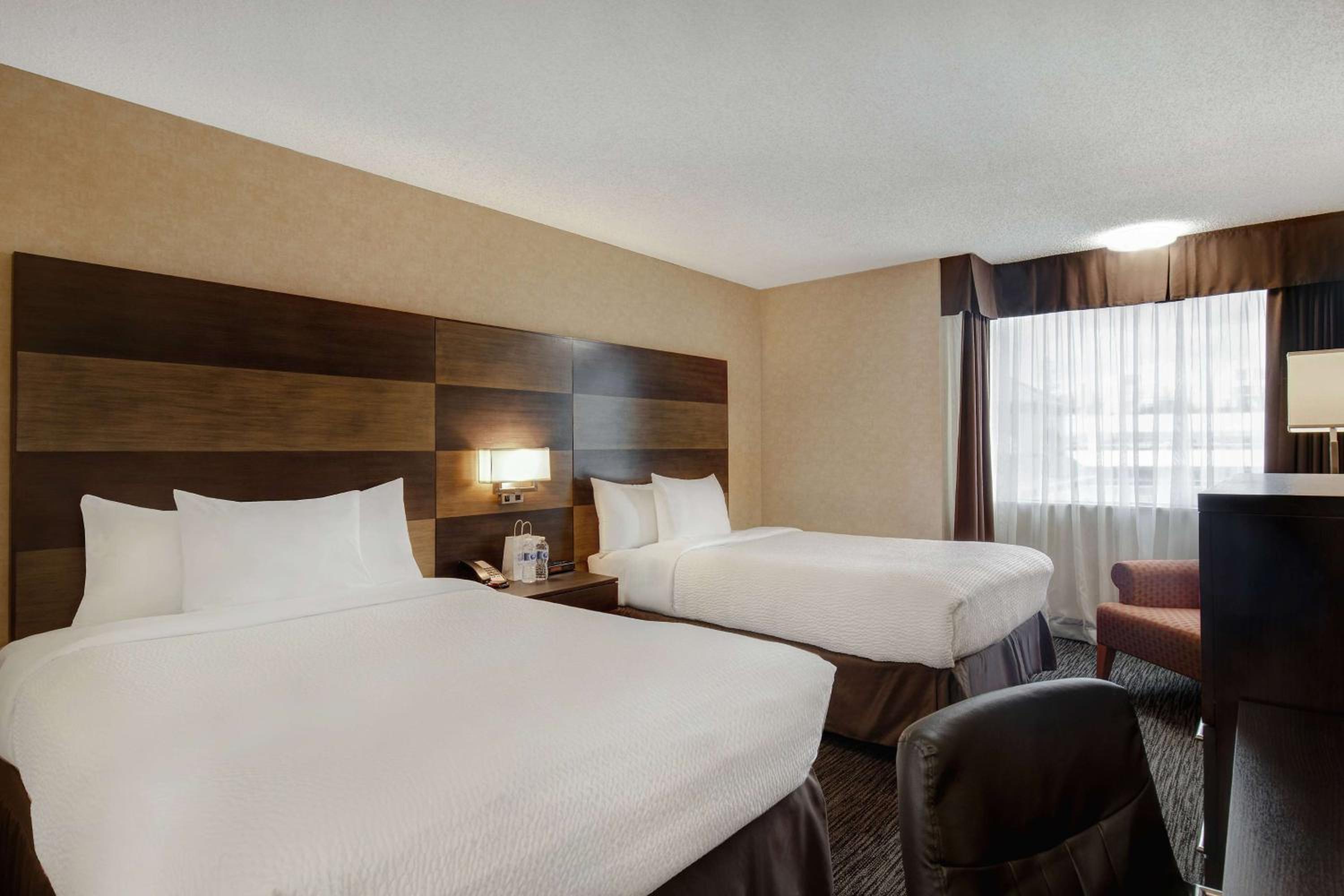 Business Double Room - Non-Smoking - Photo 1