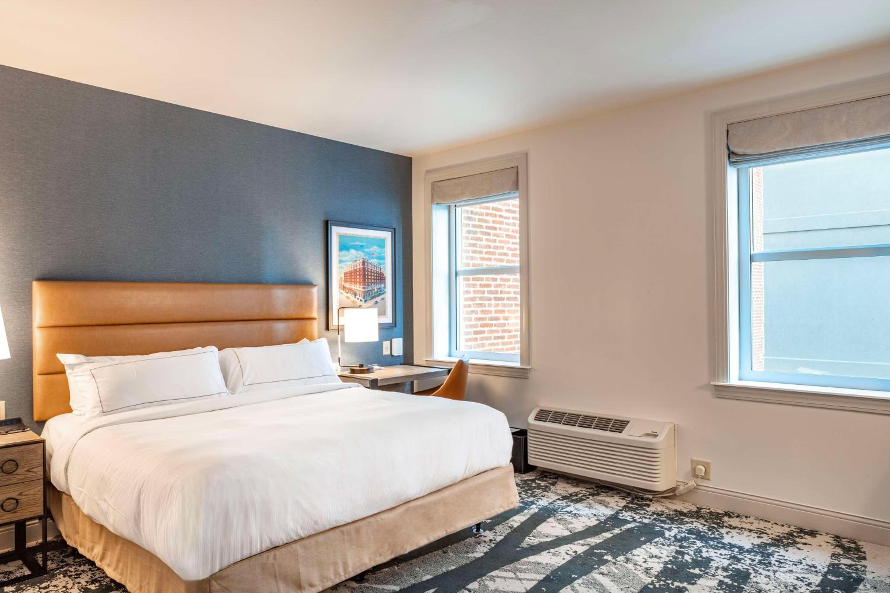 One-Bedroom Suite with Two Queen Beds - Photo 2