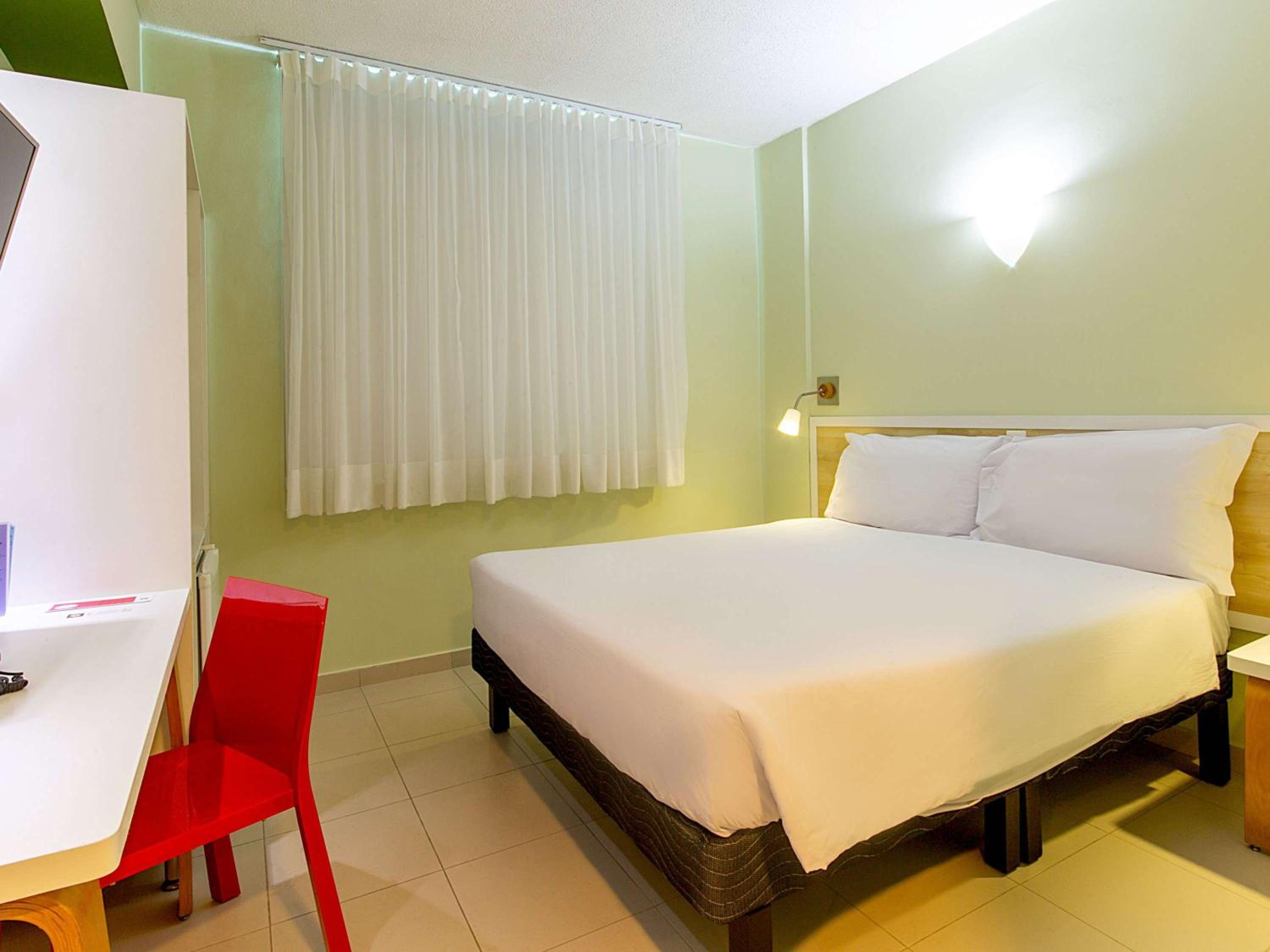 Standard Apartment with One Queen Bed - Photo 1
