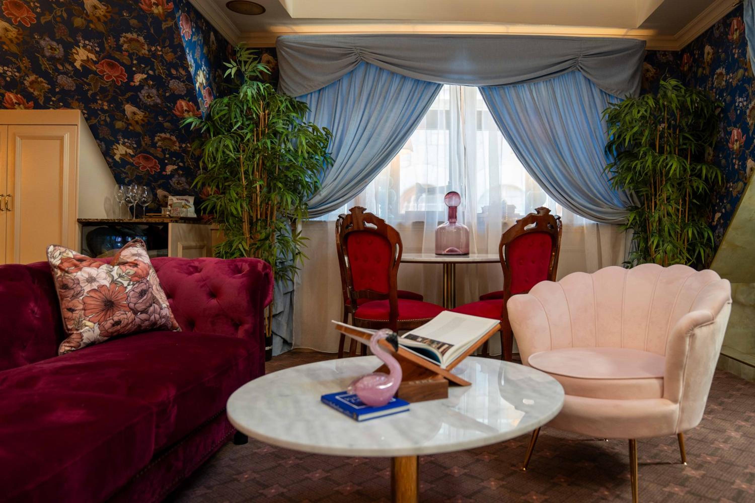 Mini Suite Celine