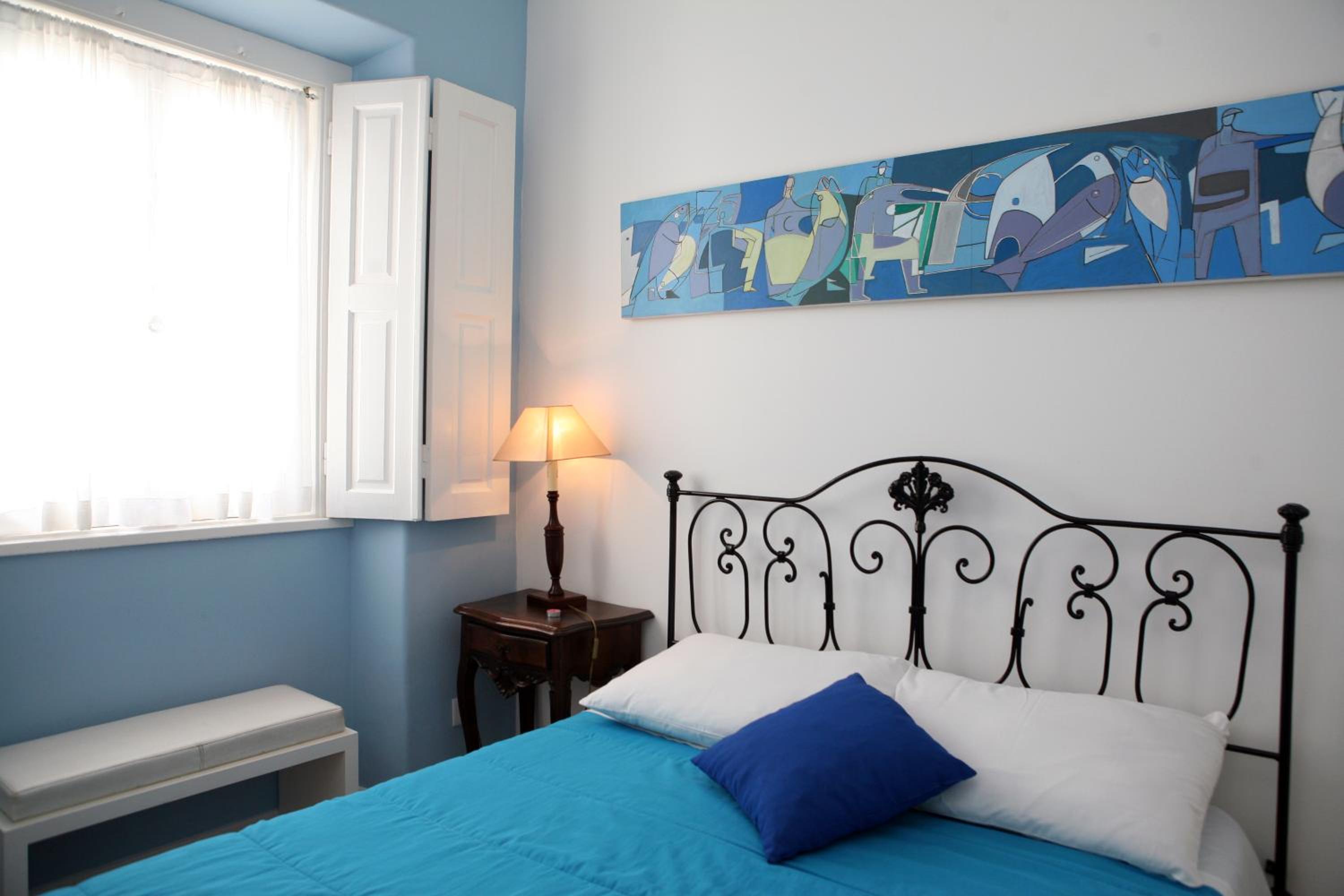 Double Room with Private Bathroom - Photo 7