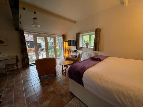 Superior King Room photo 2