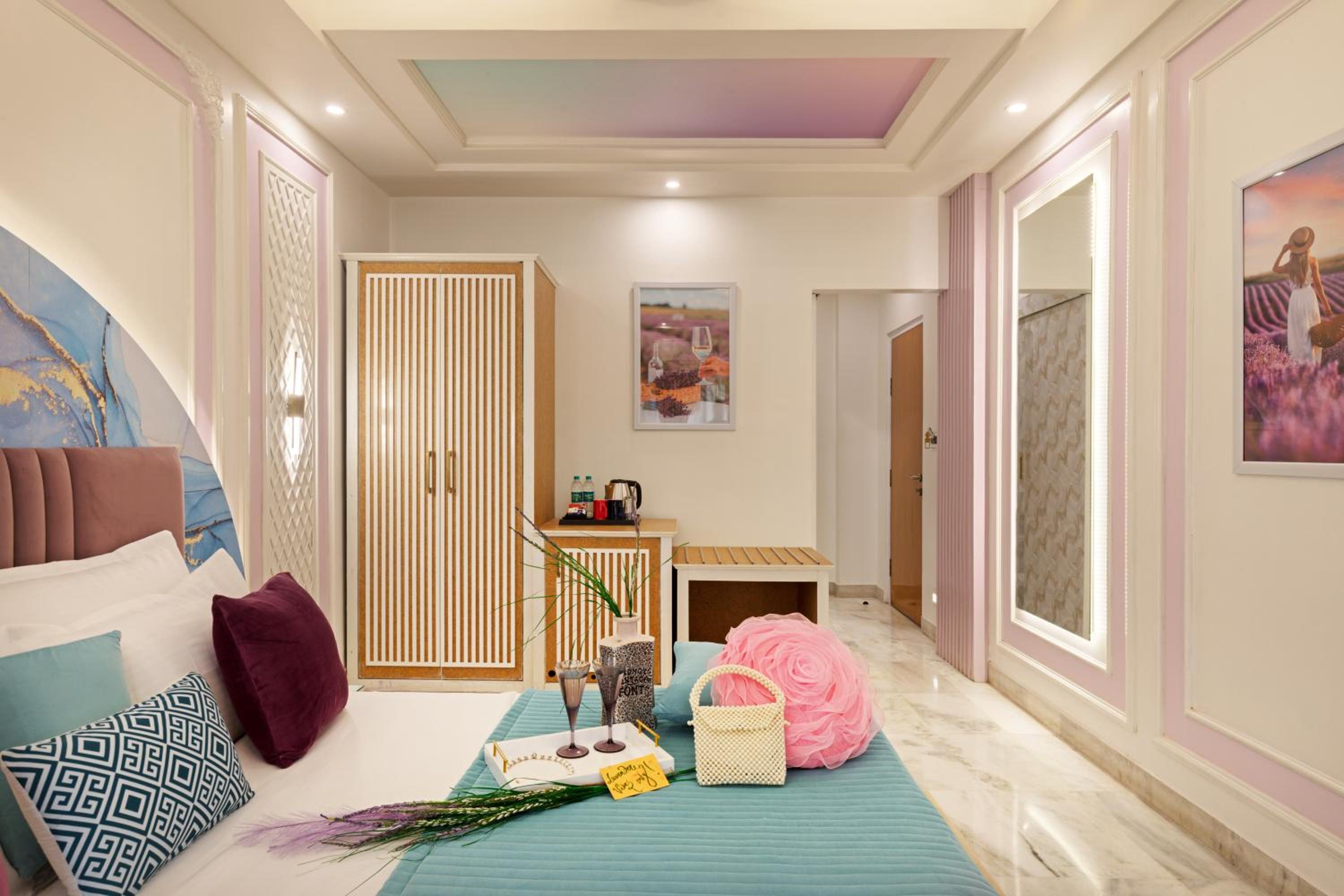 Lavender Theme Neo modern Room with Designer Bed and Extra Day Bed: Enjoy 10% off on - F&B, Spa, car Hire, Complimentary Welcome Drink & Hi-Tea, Candlelight Dinner & Room Decoration Available  - Photo 12