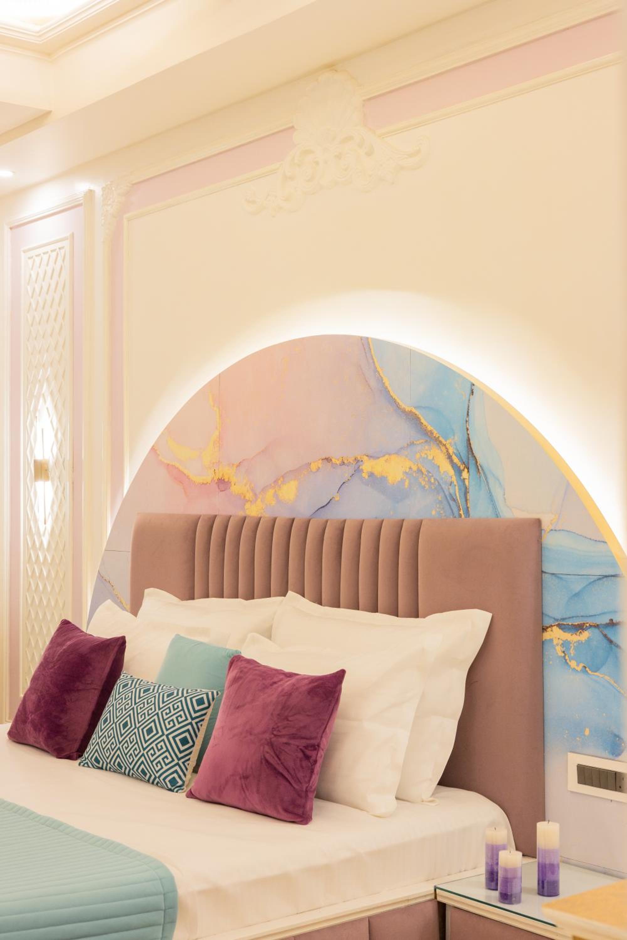 Lavender Theme Neo modern Room with Designer Bed and Extra Day Bed: Enjoy 10% off on - F&B, Spa, car Hire, Complimentary Welcome Drink & Hi-Tea, Candlelight Dinner & Room Decoration Available  - Photo 15