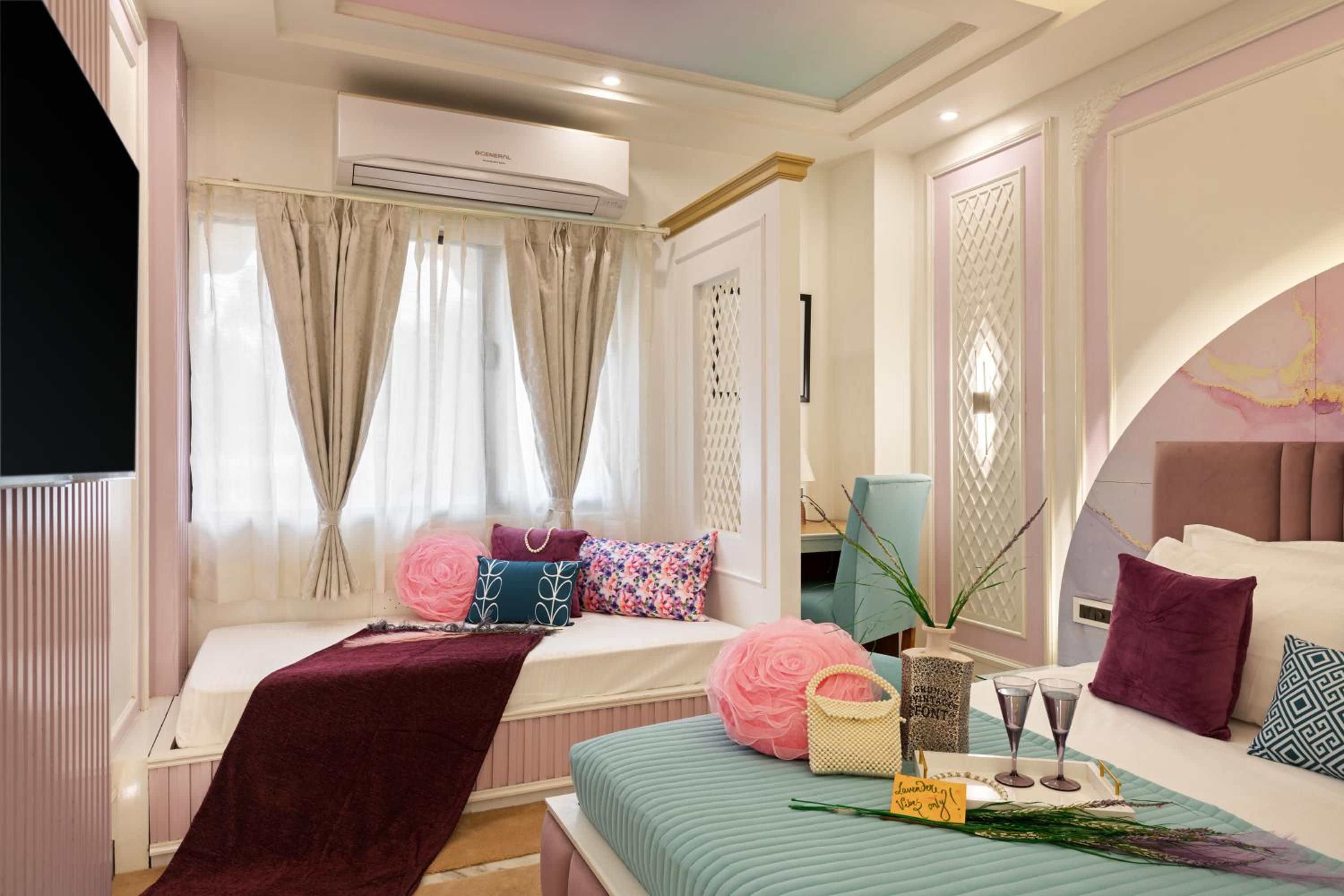 Lavender Theme Neo modern Room with Designer Bed and Extra Day Bed: Enjoy 10% off on - F&B, Spa, car Hire, Complimentary Welcome Drink & Hi-Tea, Candlelight Dinner & Room Decoration Available  - Photo 17