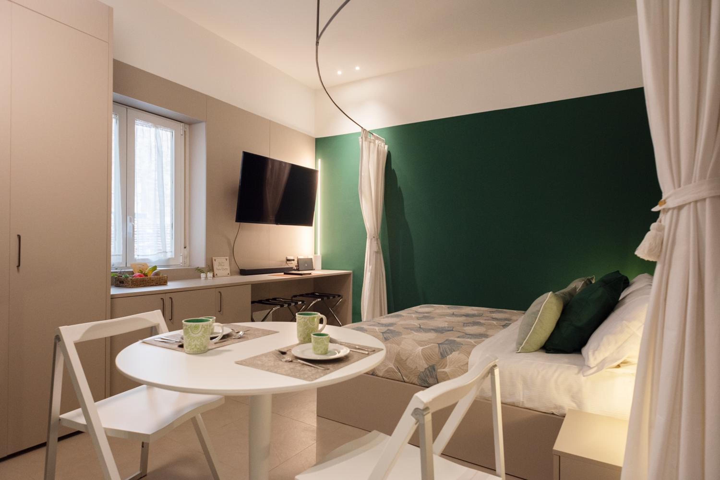 One-Bedroom Apartment