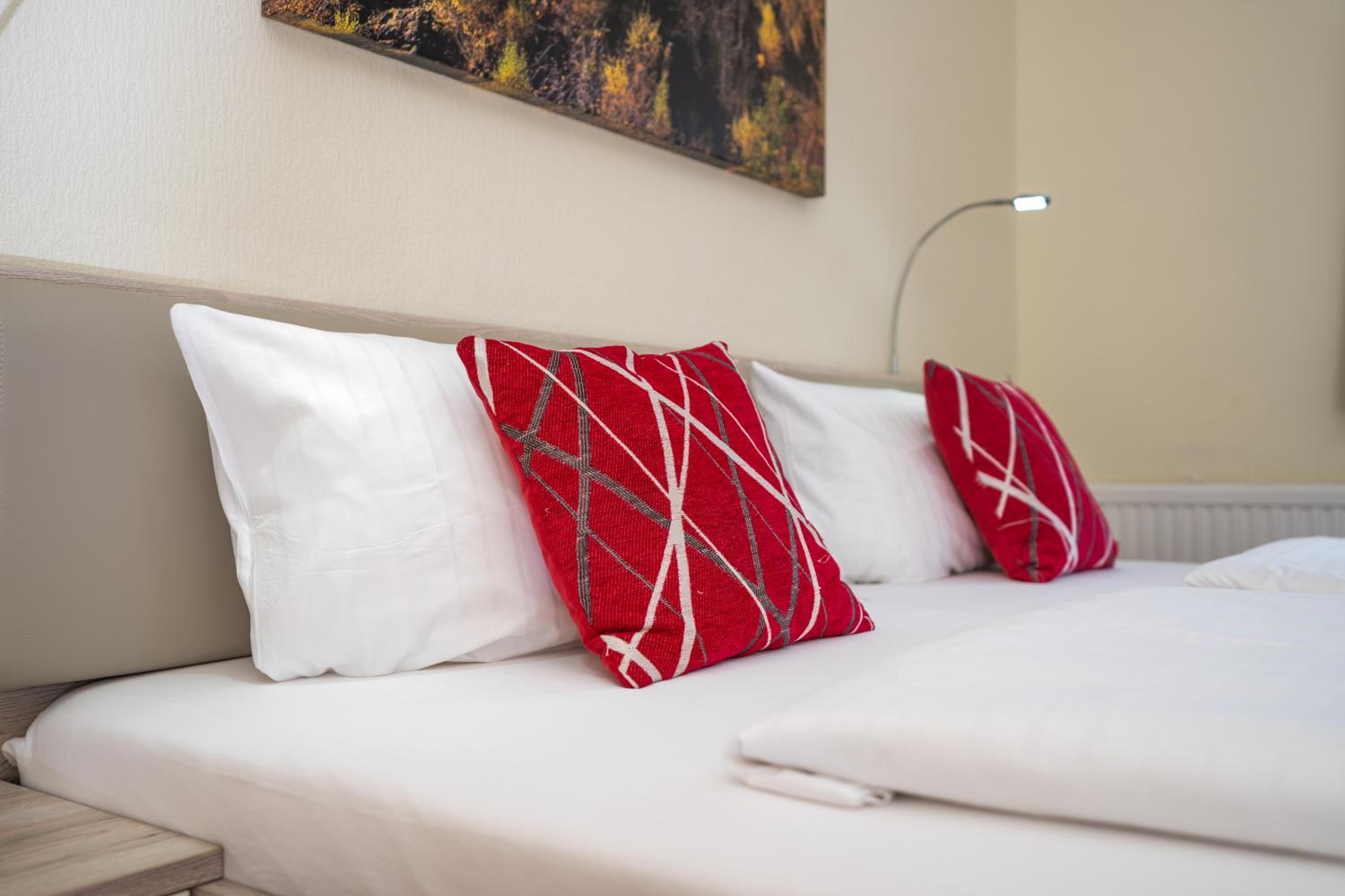 Standard Double Room - Photo 7