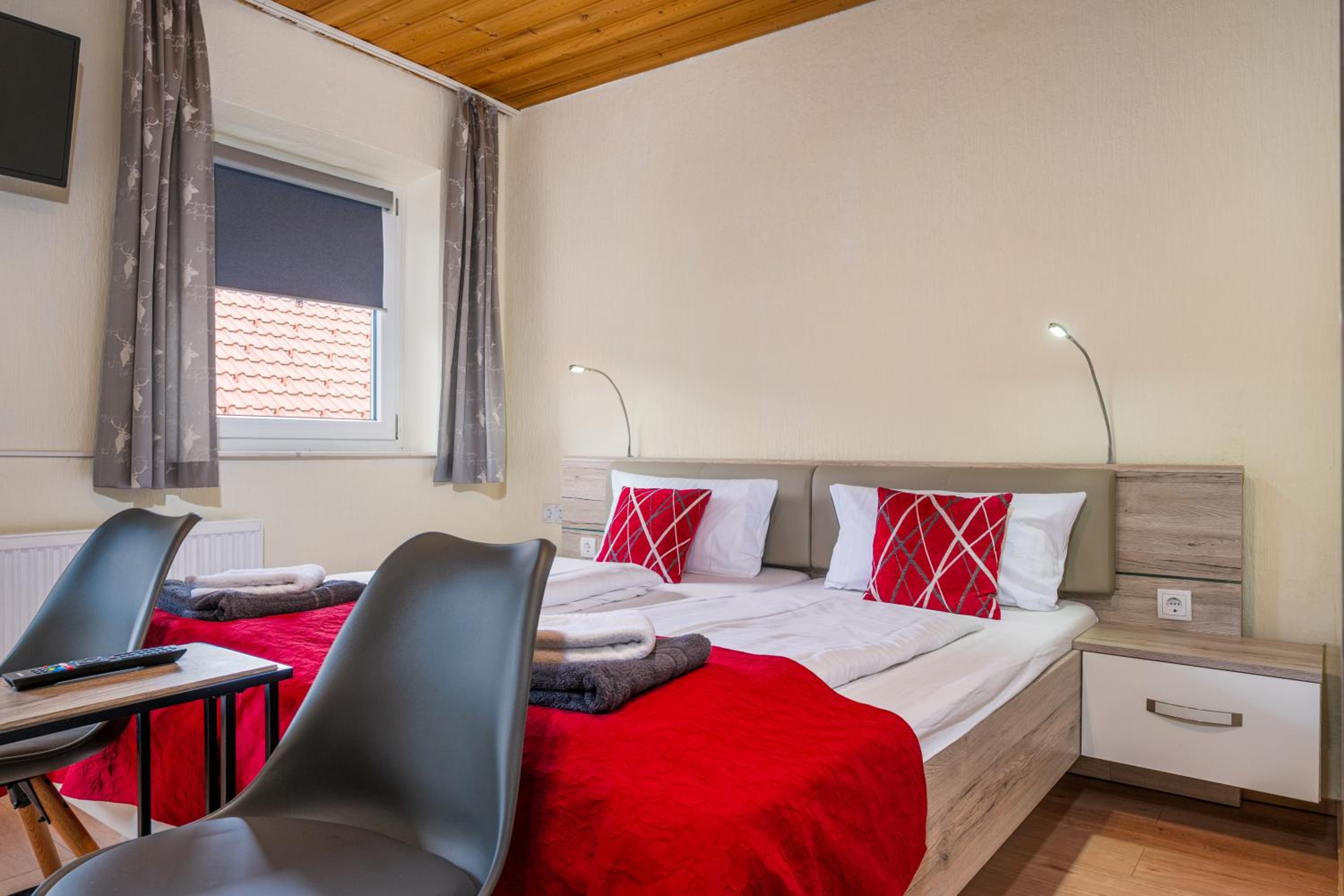 Standard Double Room - Photo 5
