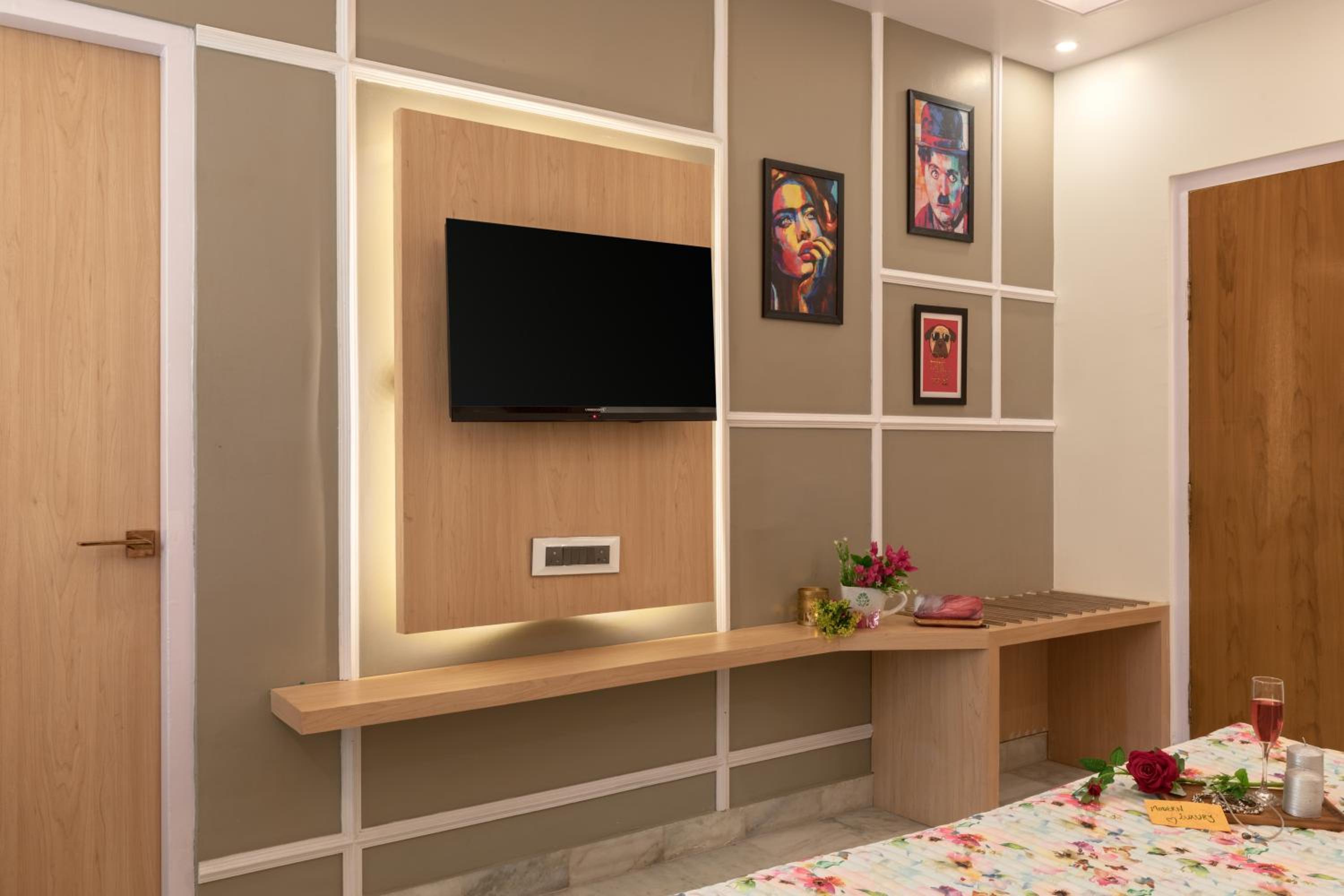 Premium Room with European Style Décor and City View: Enjoy 10% off on - F&B, Spa, car Hire, Complimentary Welcome Drink & Hi-Tea, Candlelight Dinner & Room Decoration Available  - Photo 25