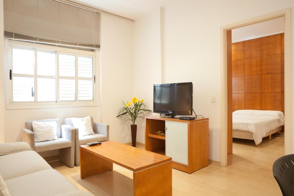 One-Bedroom Apartment - Photo 1