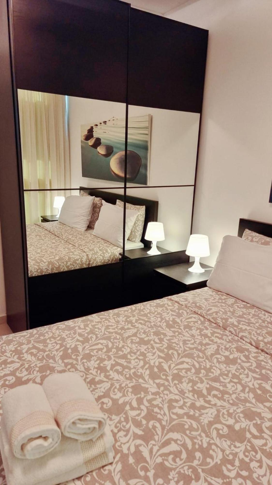 Apartment with Sea View - Photo 7