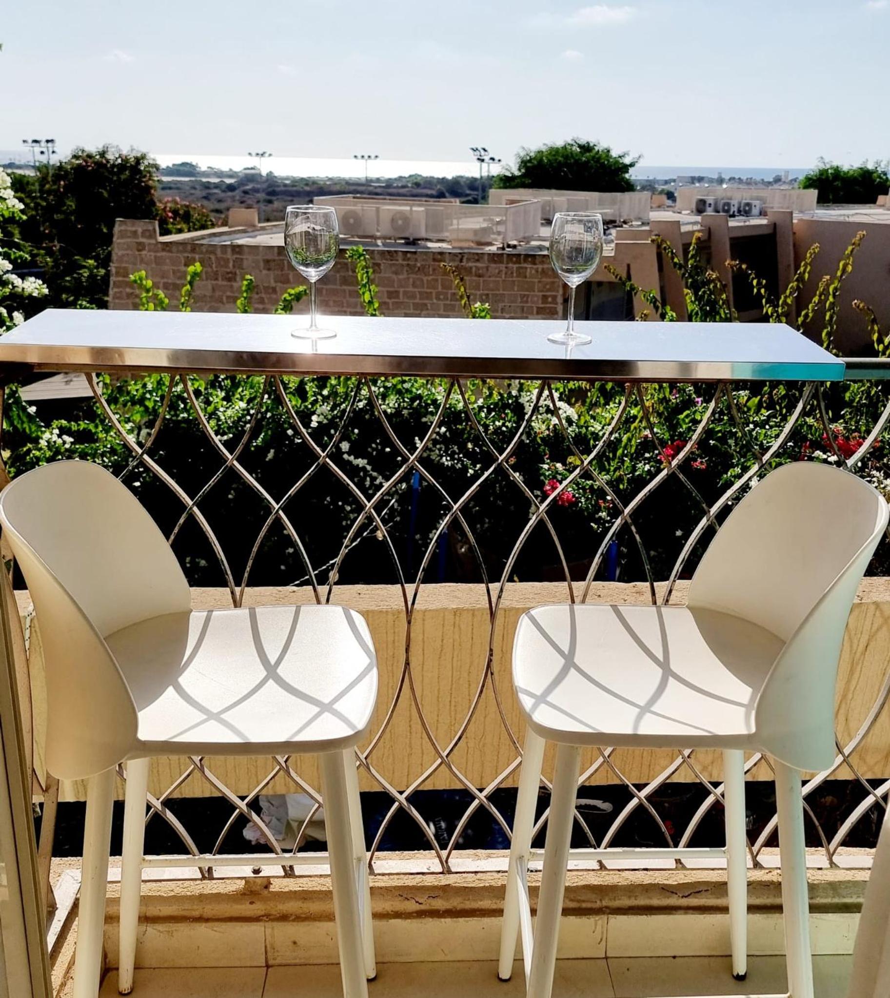 Apartment with Sea View - Photo 3