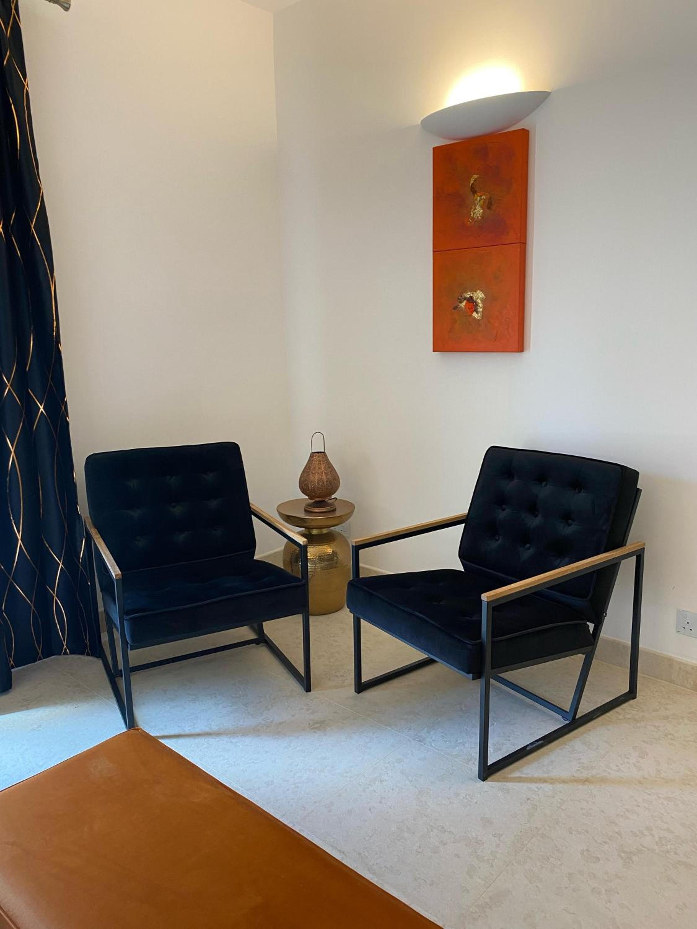 Deluxe King Room - Photo 3